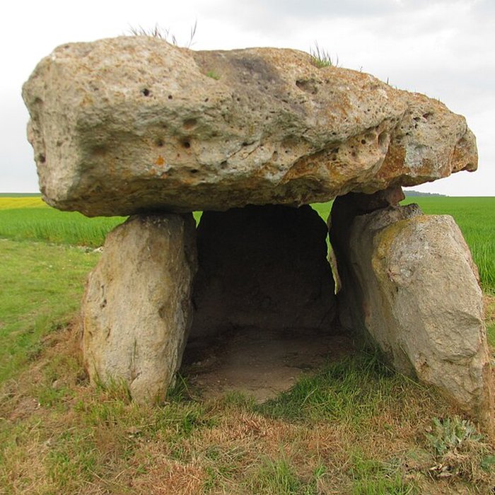 Photo de Dolmens de la Pierre Couverte à Marcilly-le-Hayer