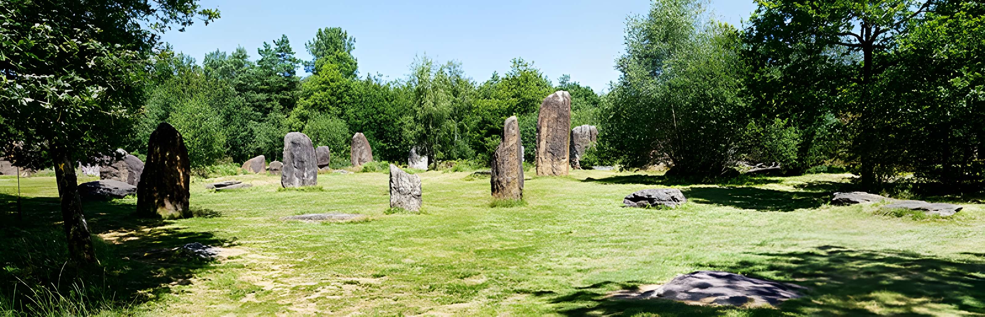 Domaine mégalithique des Pierres droites de Monteneuf