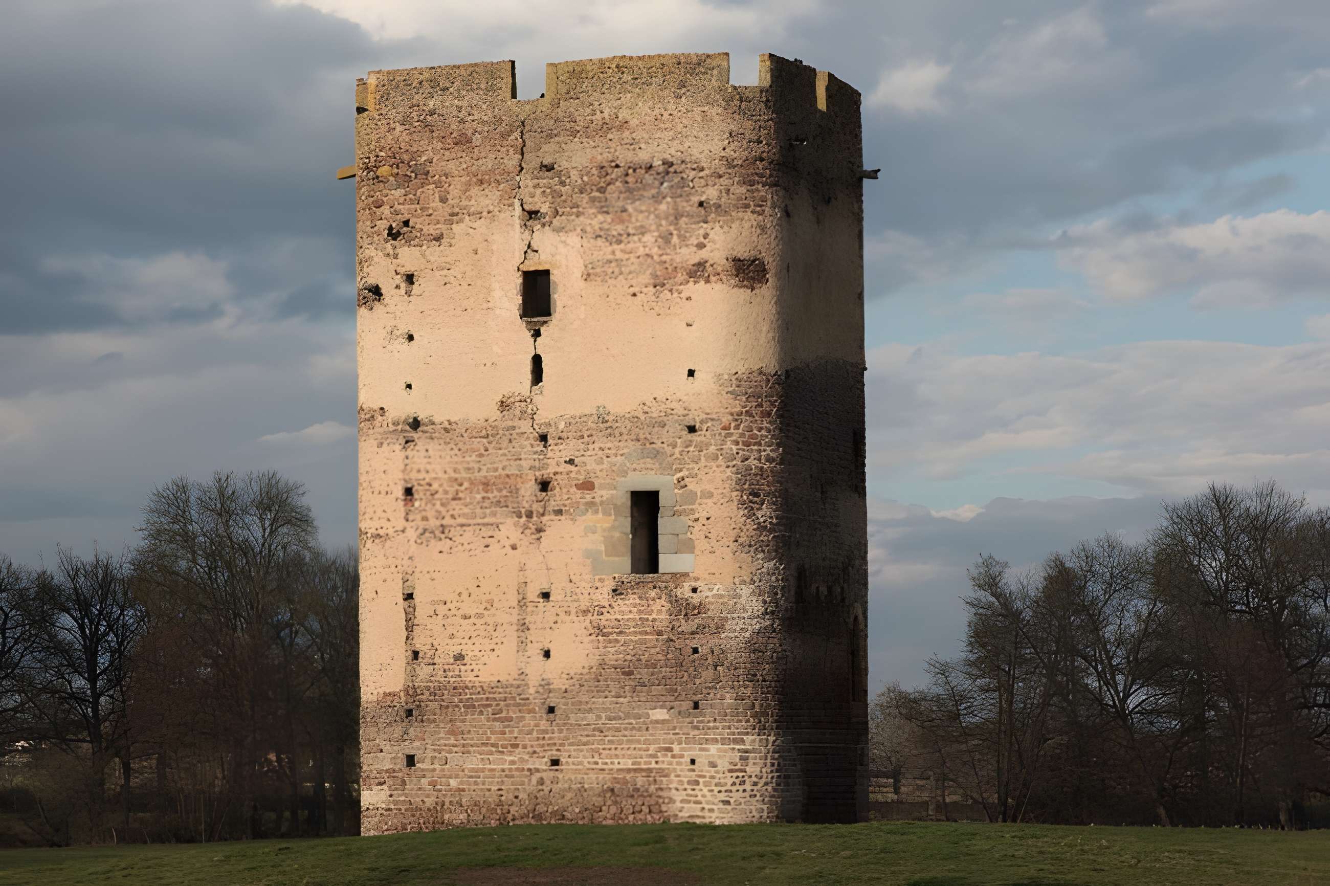 Donjon de Lespinasse 