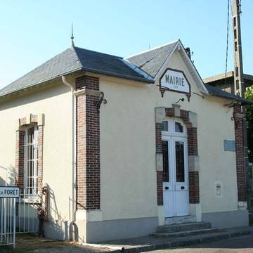 Donjon vestiges et sol des parcelles