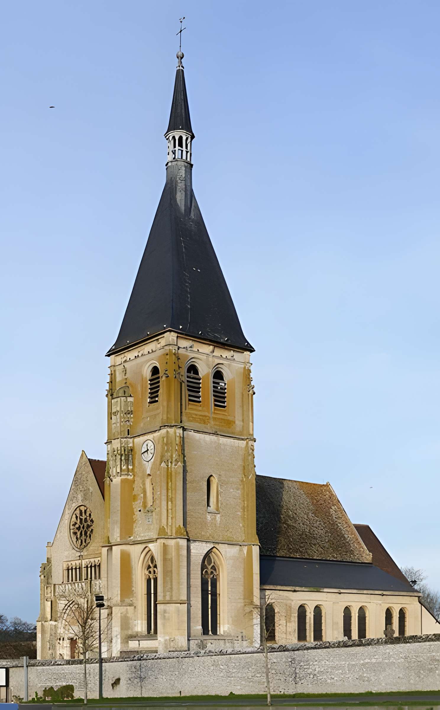Église Saint-Cyr-et-Sainte-Julitte d'Anet