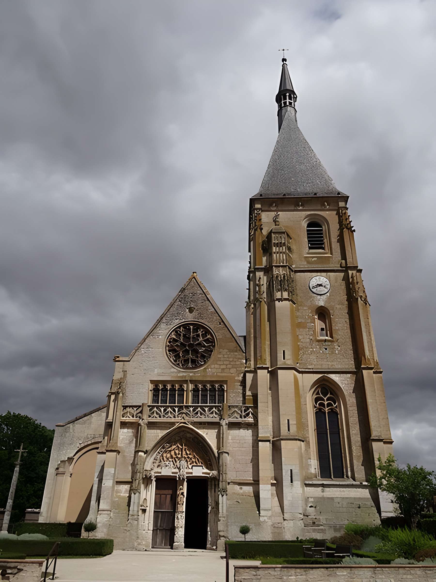 Église Saint-Cyr-et-Sainte-Julitte d'Anet