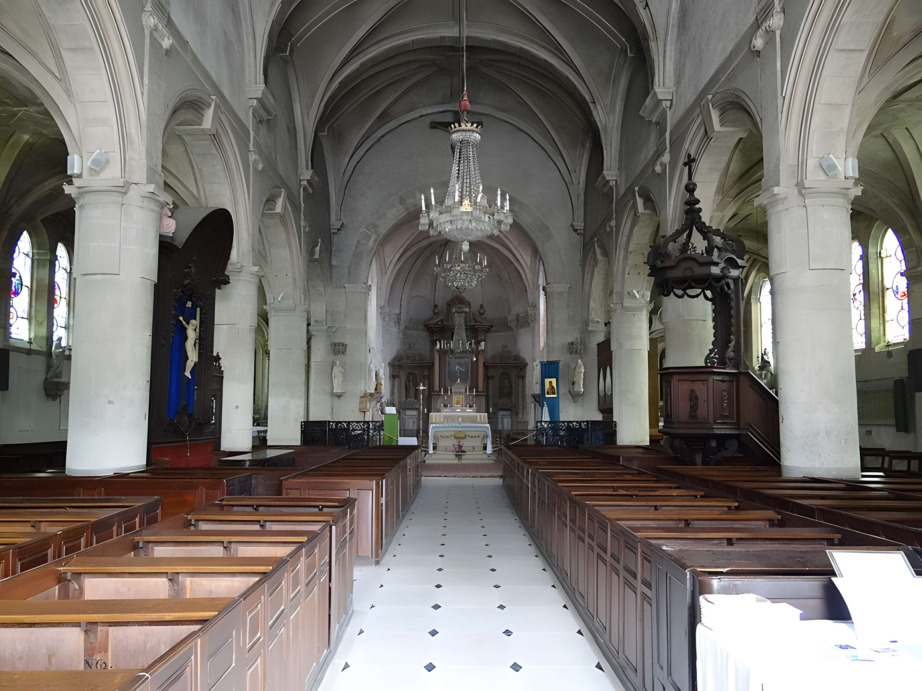 Église Saint-Cyr-et-Sainte-Julitte d'Anet