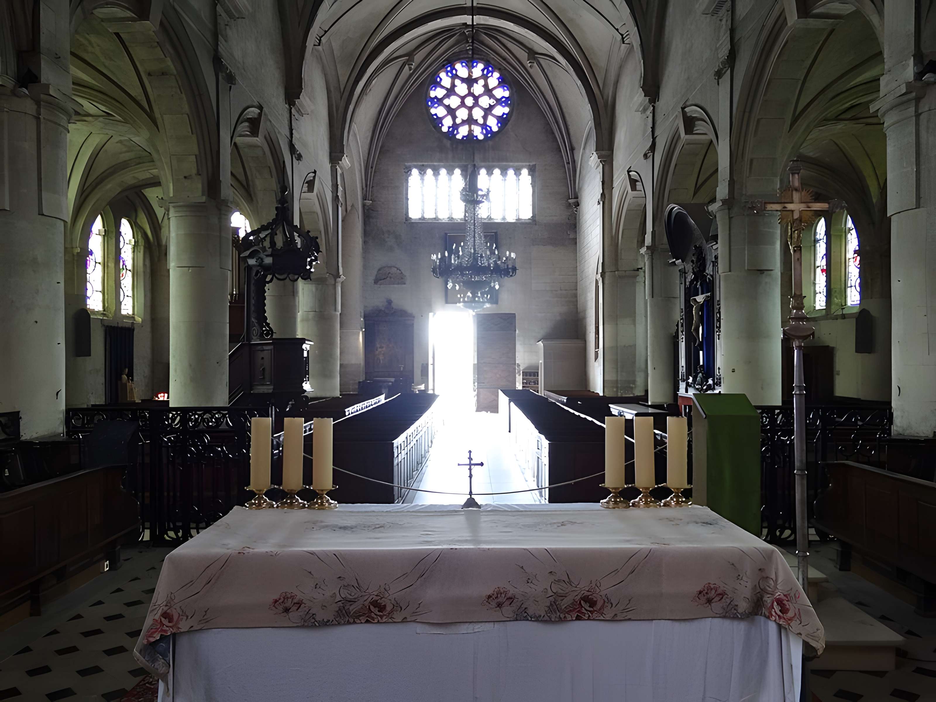 Église Saint-Cyr-et-Sainte-Julitte d'Anet
