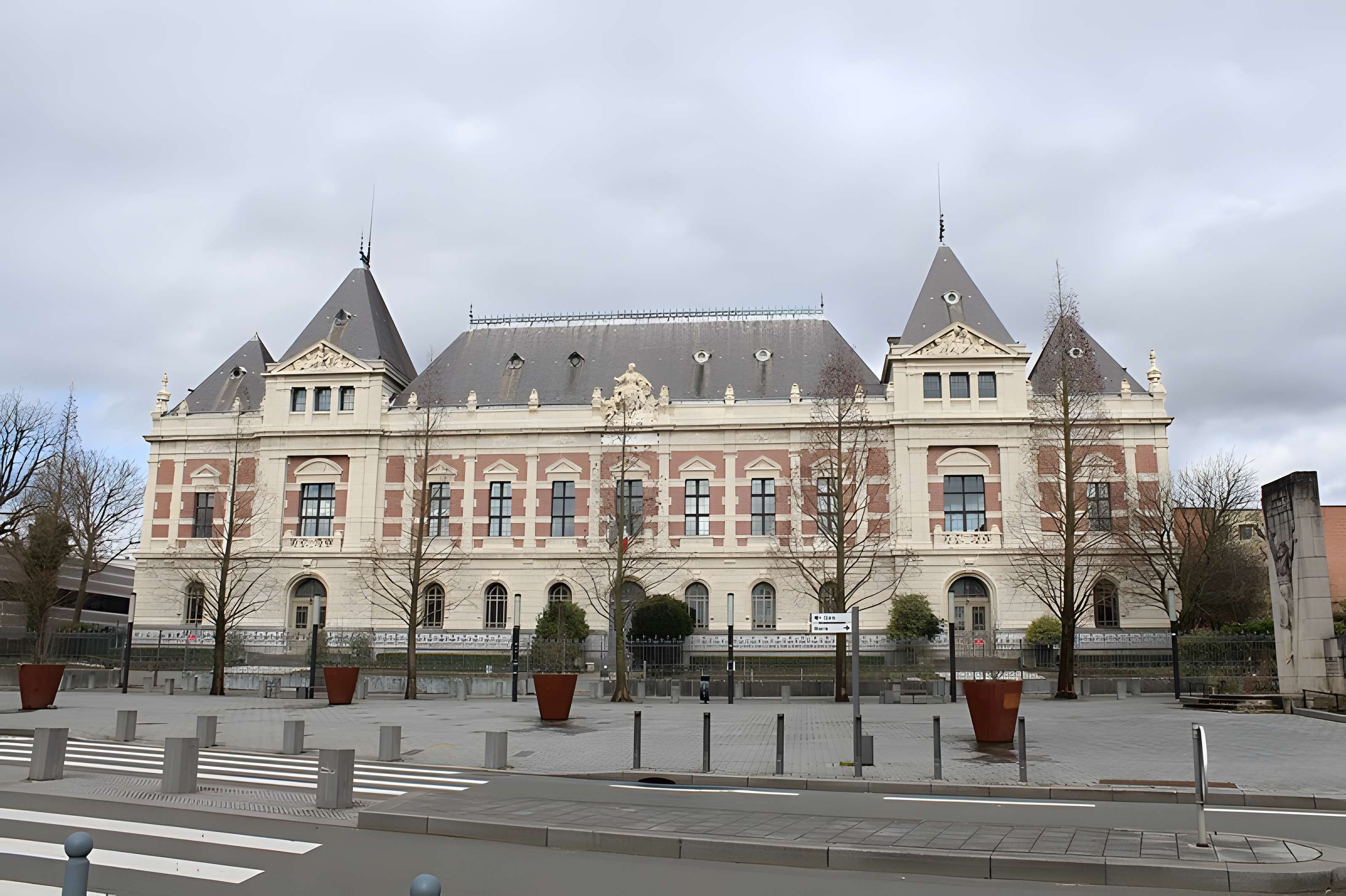 École nationale supérieure des arts et industries textiles de Roubaix