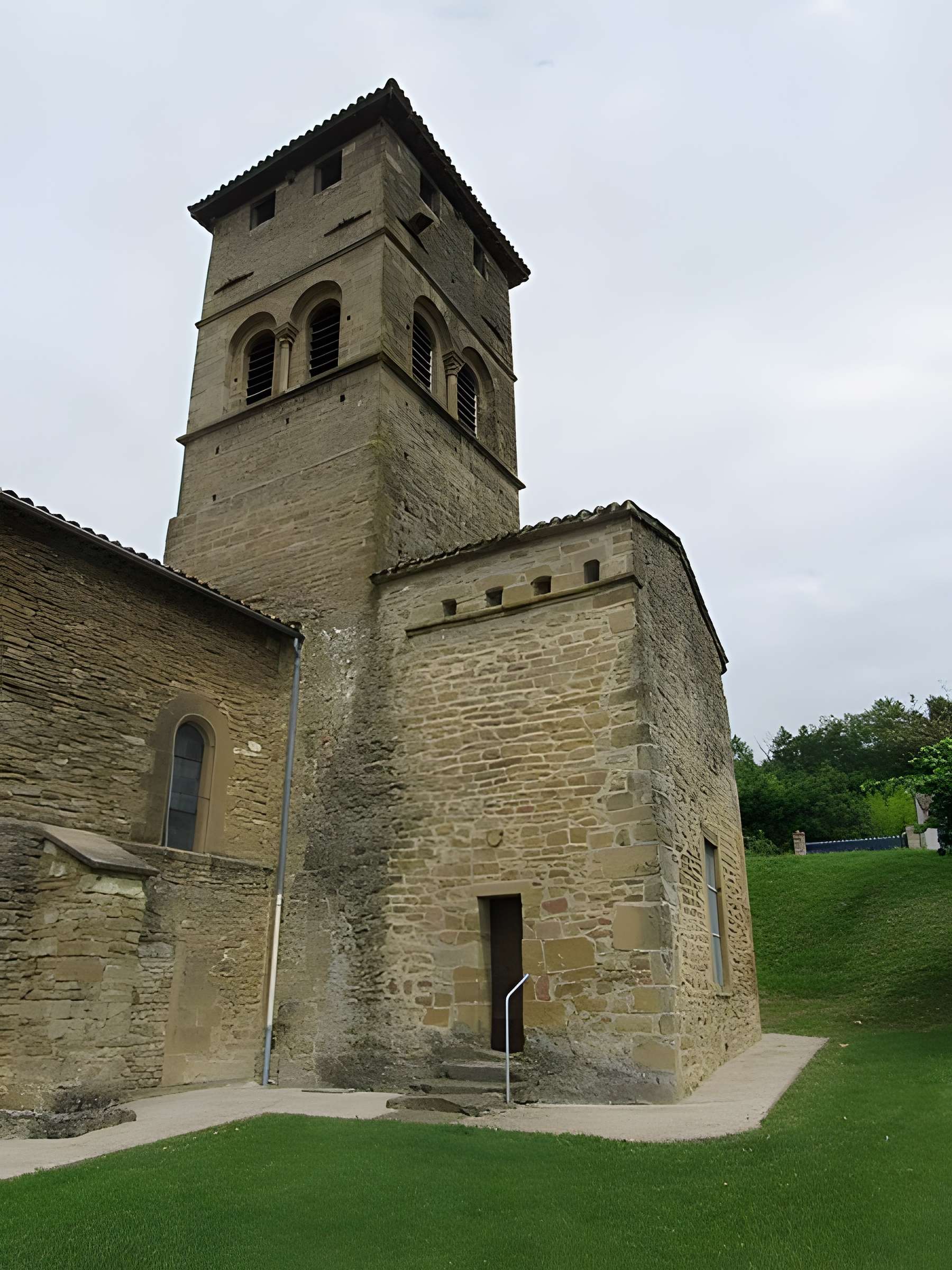 Église d'Arthémonay