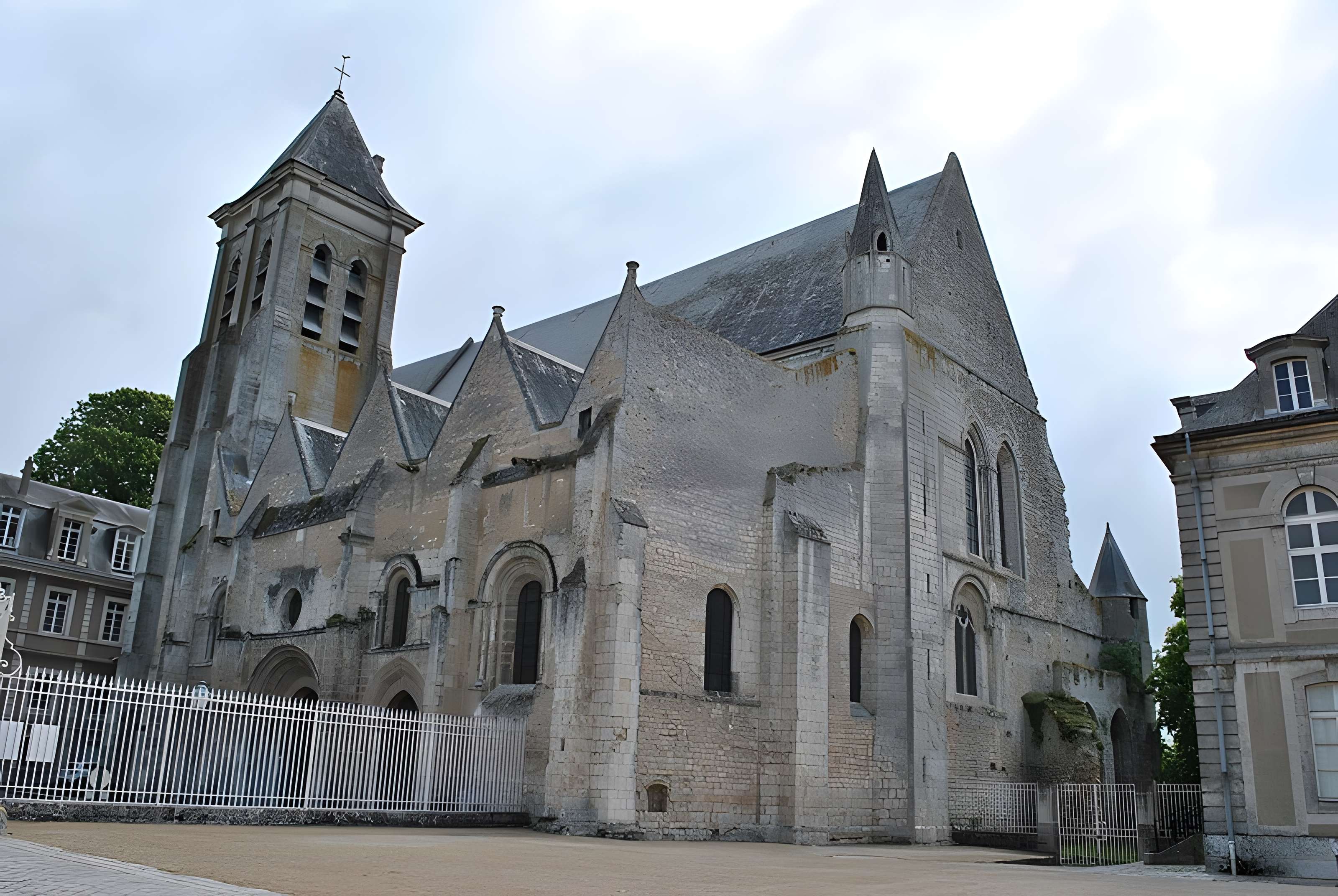 Église de la Madeleine de Châteaudun