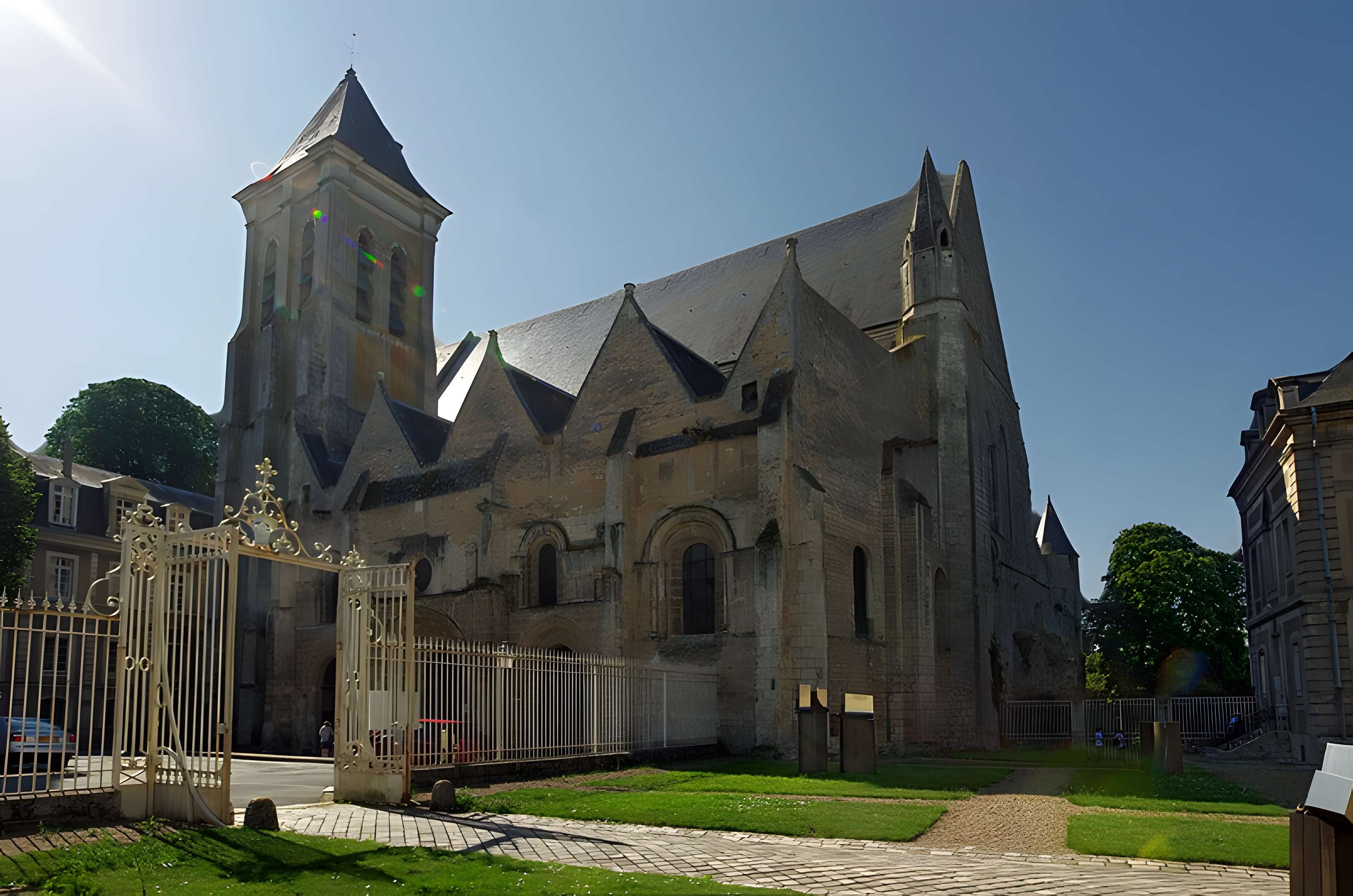 Église de la Madeleine de Châteaudun