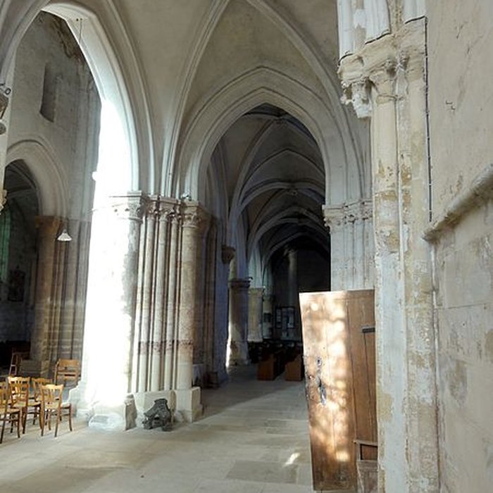 Photo de Église de la Nativité de la Sainte-Vierge de Jouy-le-Moutier