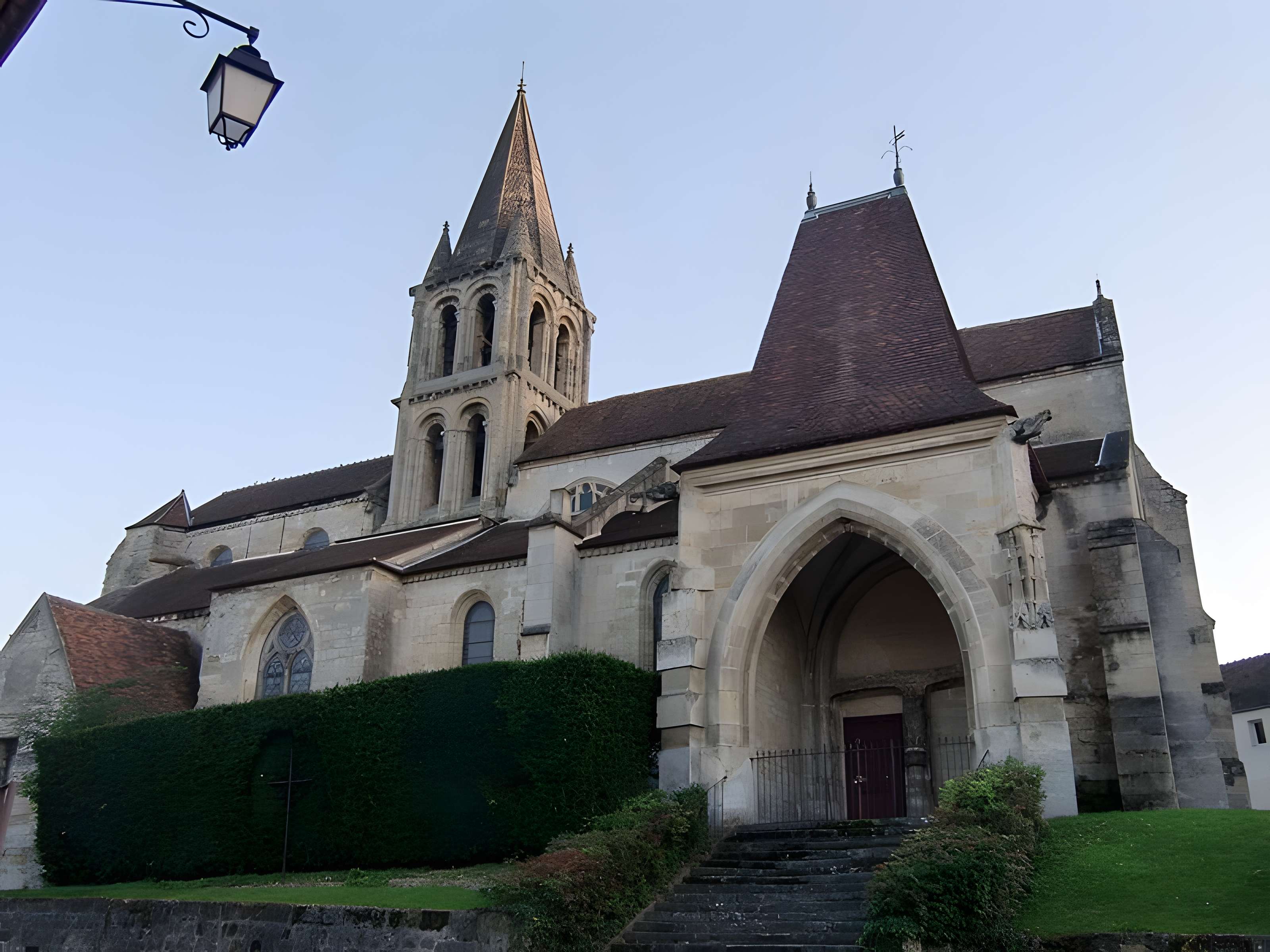 Église de la Nativité de la Sainte-Vierge de Jouy-le-Moutier 