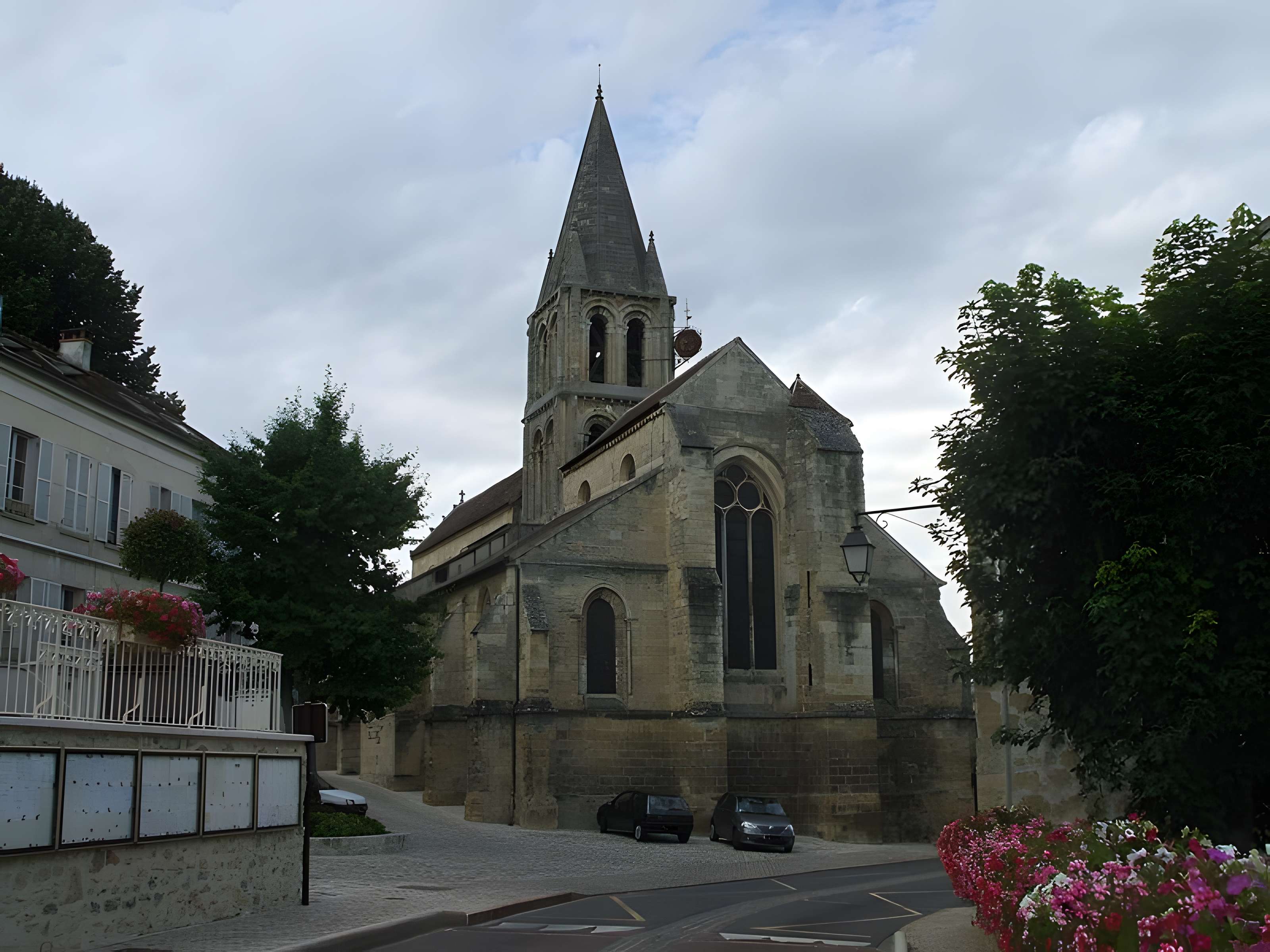 Église de la Nativité de la Sainte-Vierge de Jouy-le-Moutier