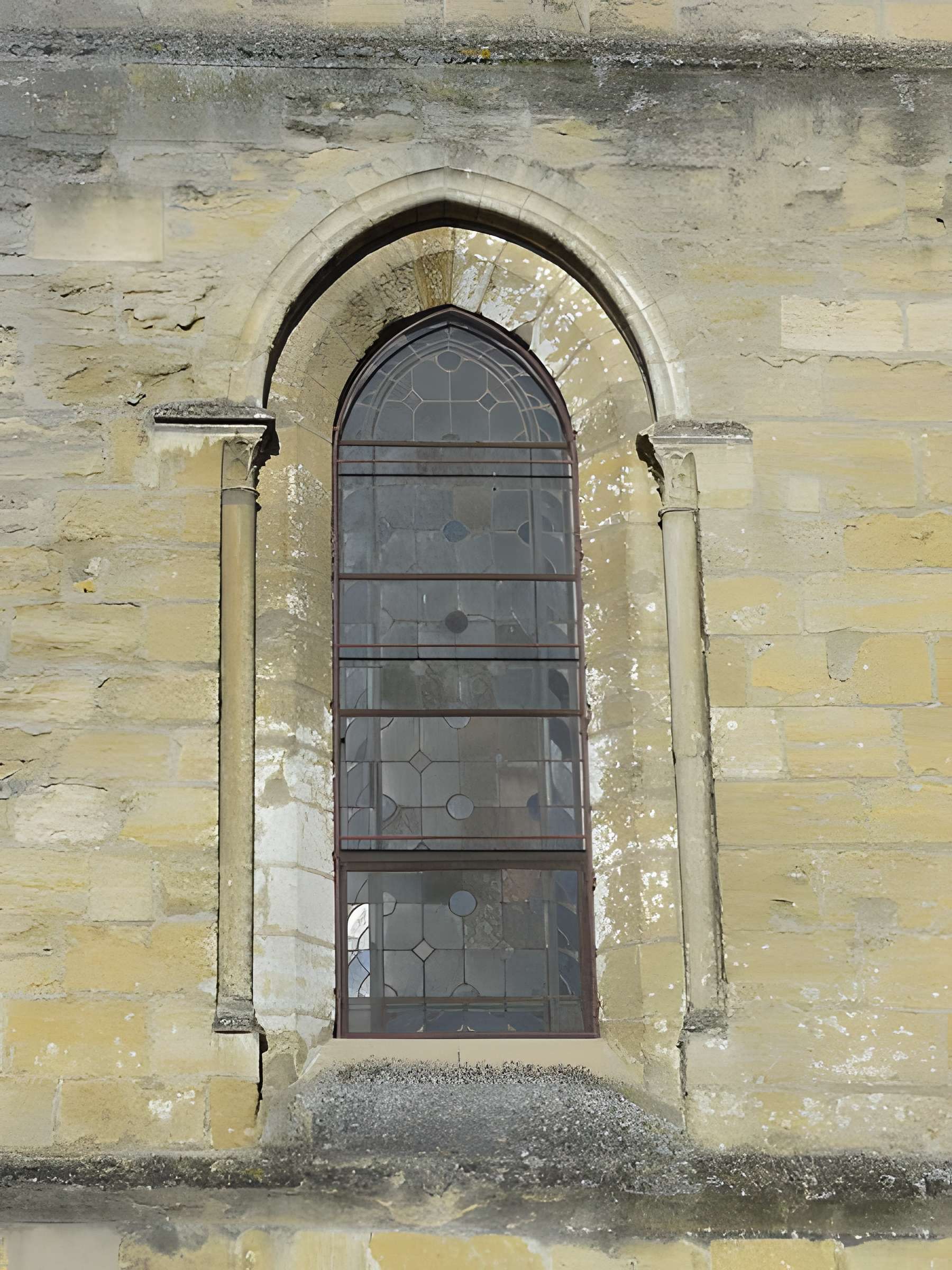 Église de la Nativité de la Sainte-Vierge de Jouy-le-Moutier