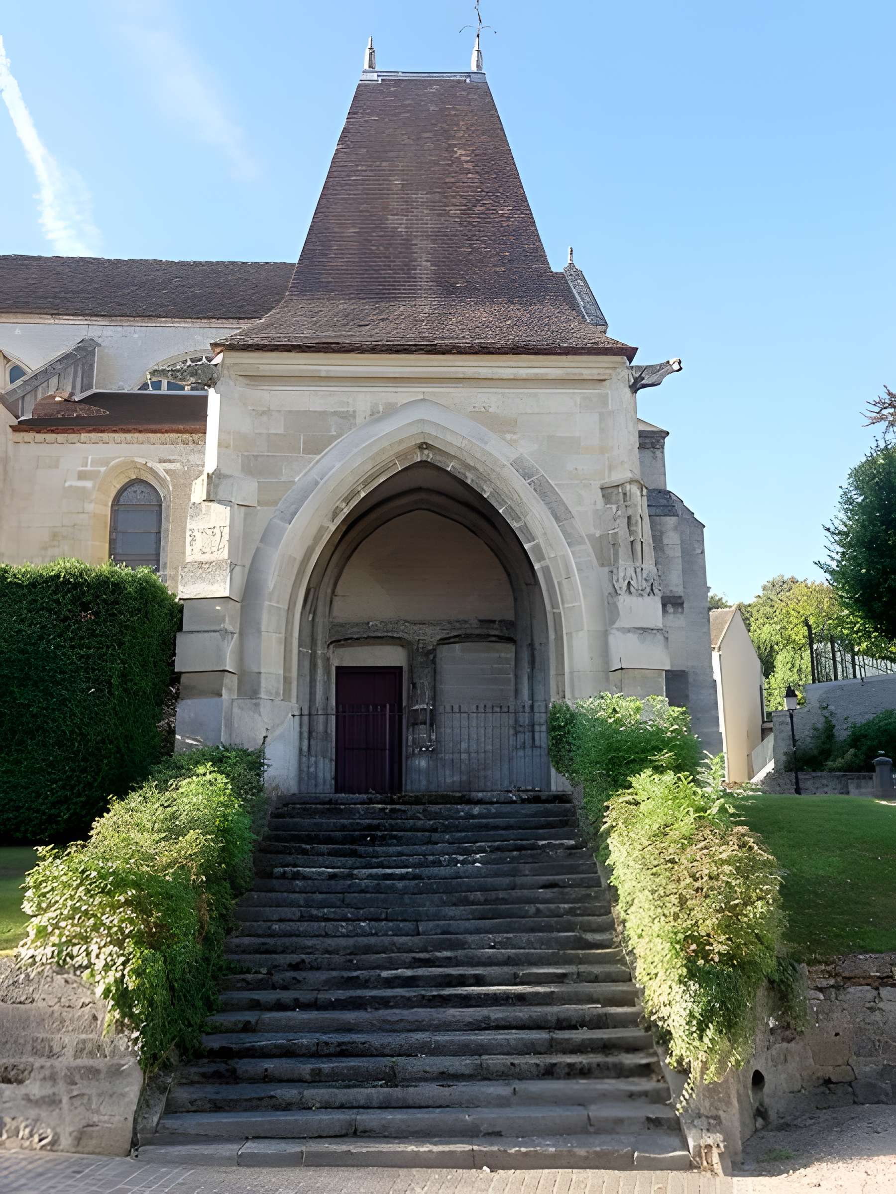 Église de la Nativité de la Sainte-Vierge de Jouy-le-Moutier