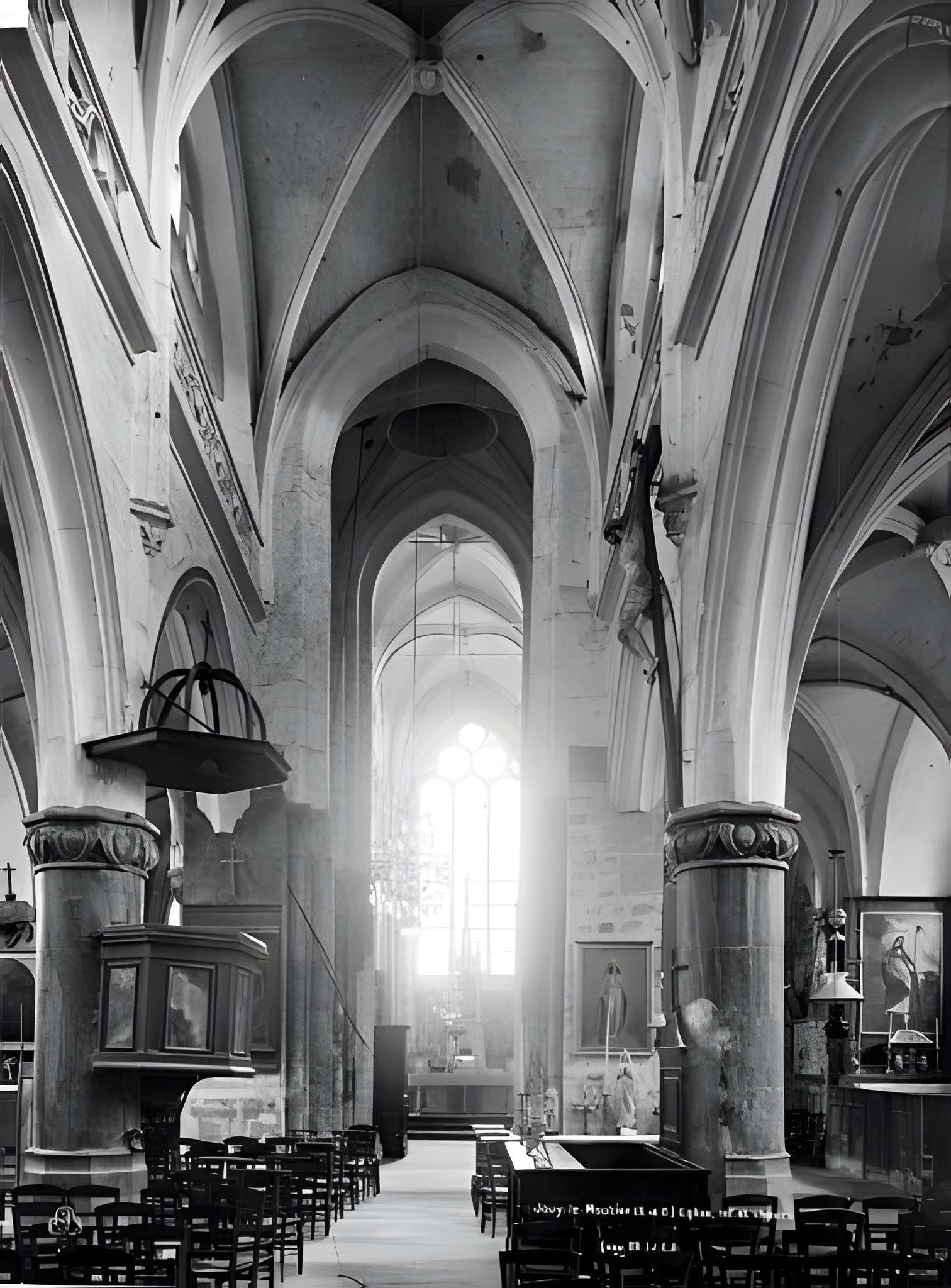 Église de la Nativité de la Sainte-Vierge de Jouy-le-Moutier