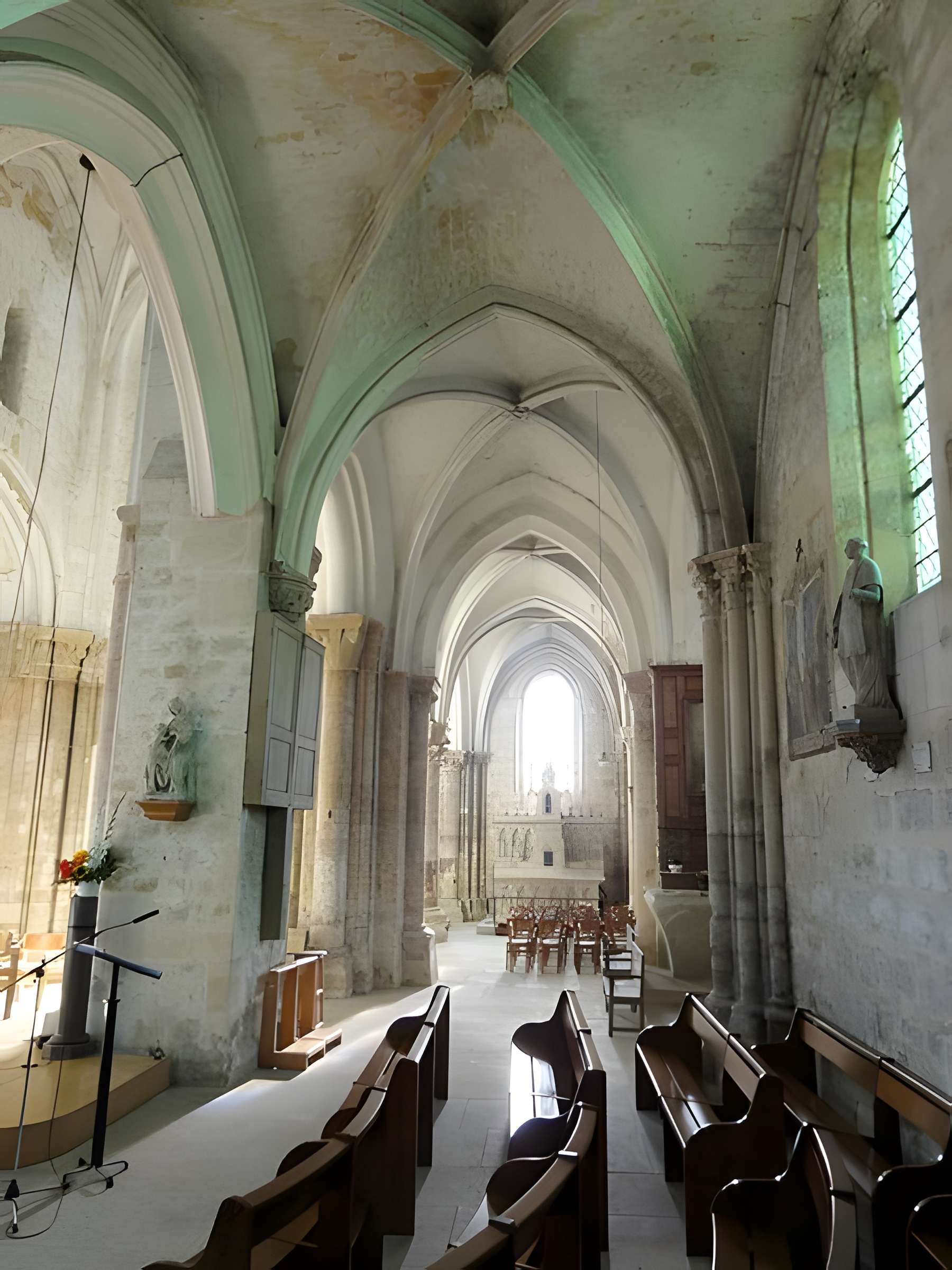 Église de la Nativité de la Sainte-Vierge de Jouy-le-Moutier