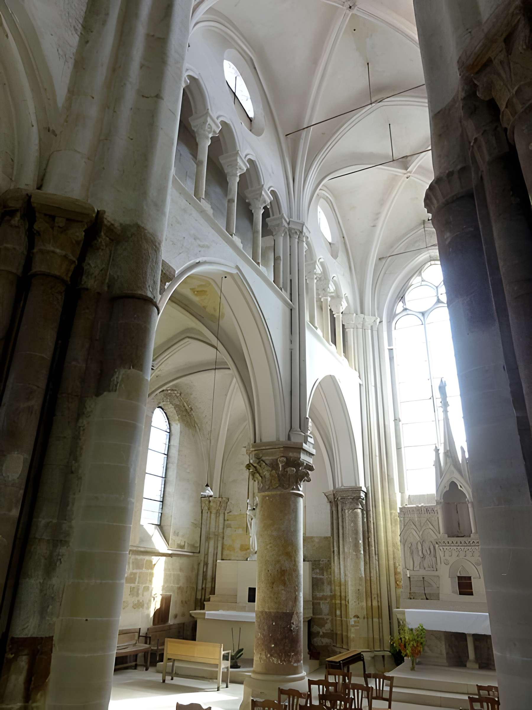 Église de la Nativité de la Sainte-Vierge de Jouy-le-Moutier
