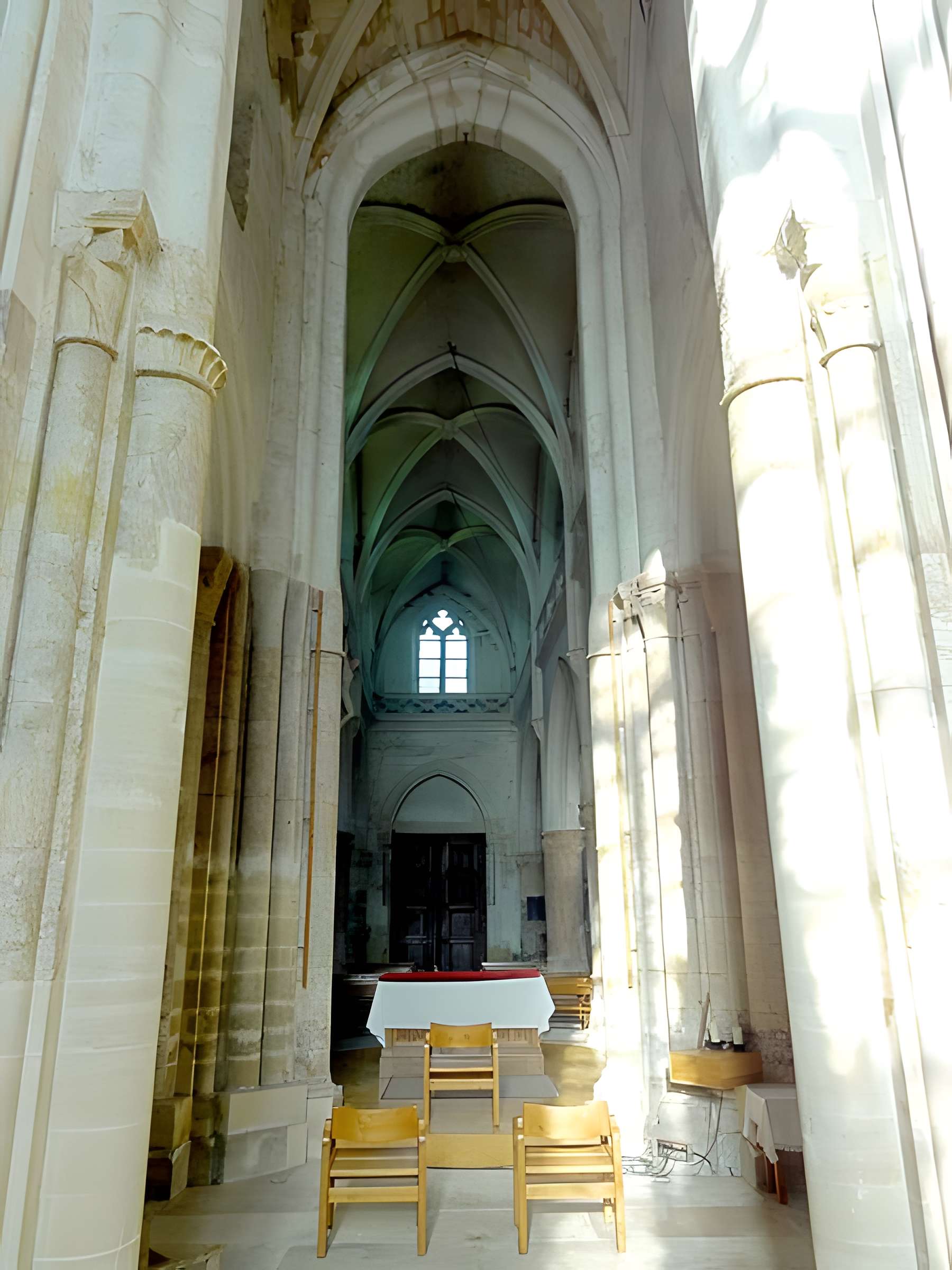 Église de la Nativité de la Sainte-Vierge de Jouy-le-Moutier