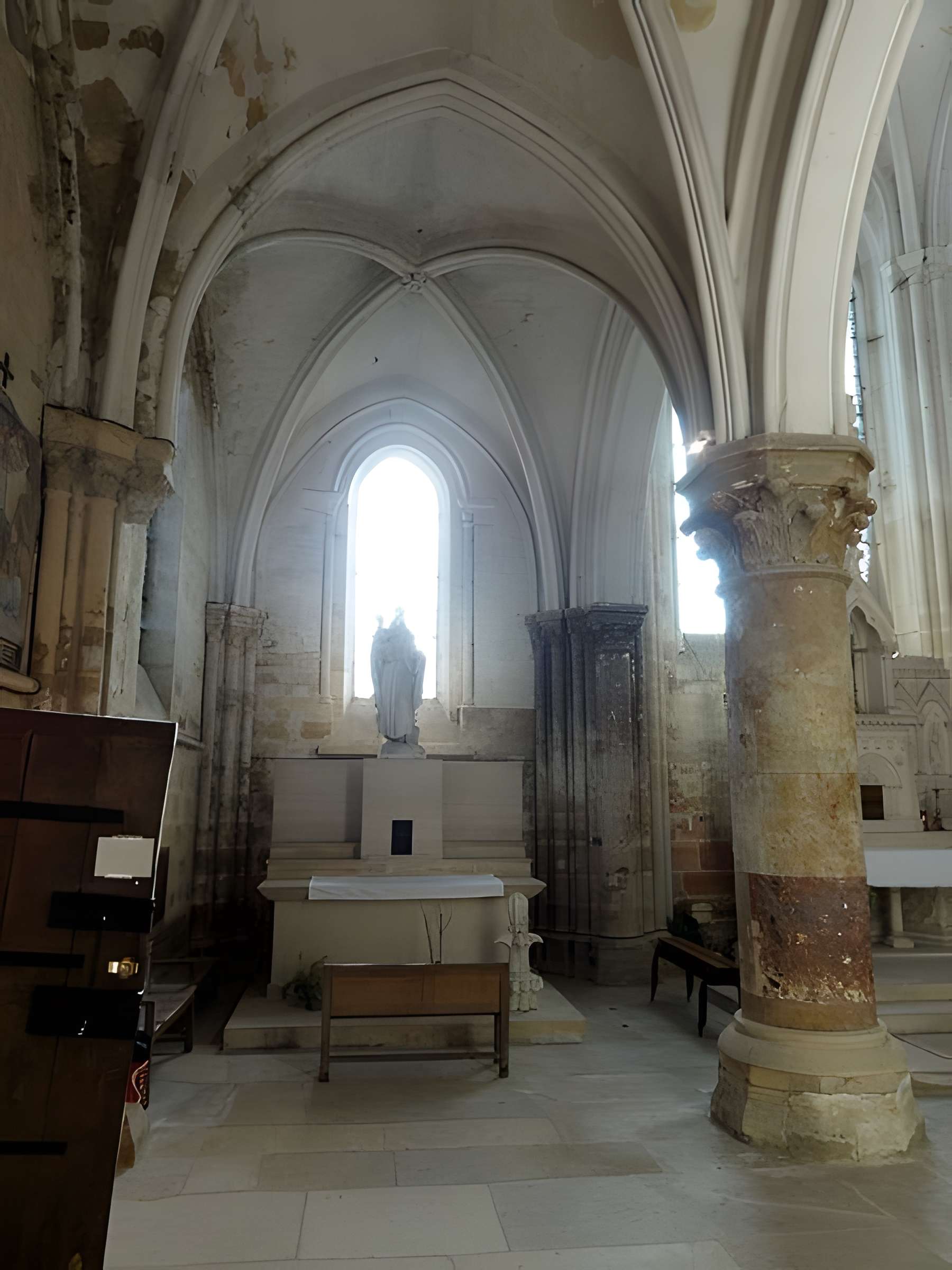 Église de la Nativité de la Sainte-Vierge de Jouy-le-Moutier
