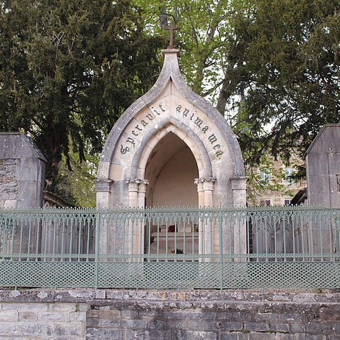 Photo de Église Saint-Donat de Saint-Point et tombeau de Lamartine