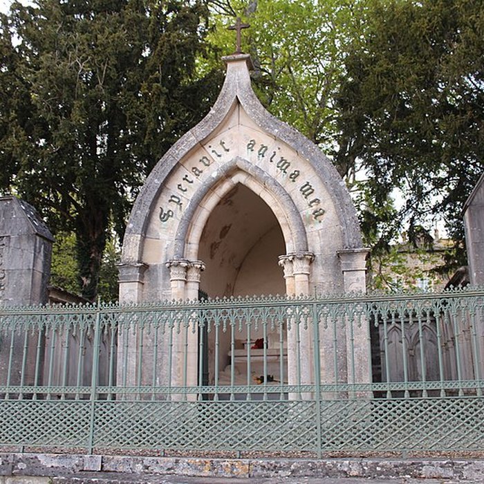 Photo de Église Saint-Donat de Saint-Point et tombeau de Lamartine