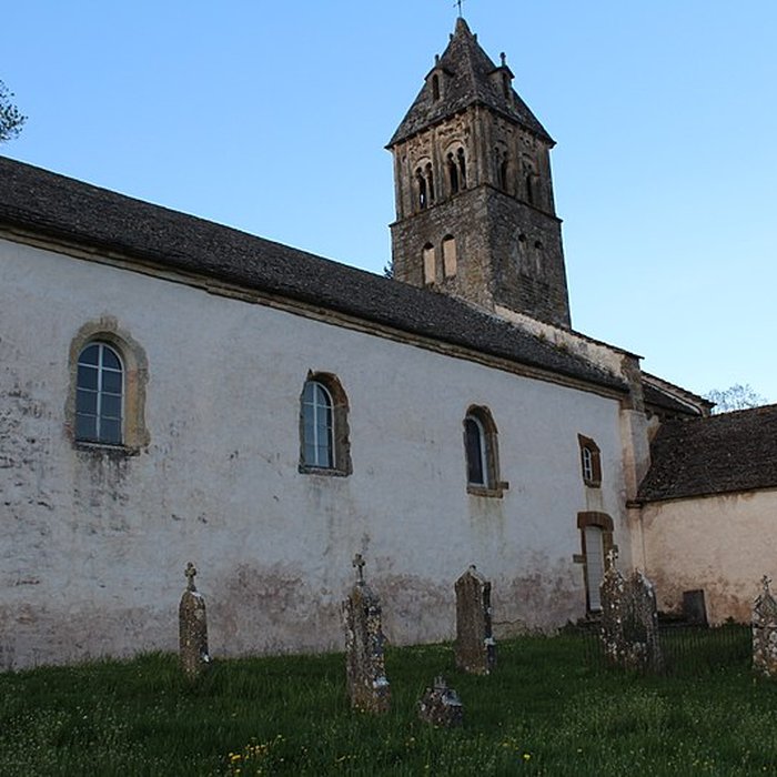 Photo de Église Saint-Donat de Saint-Point et tombeau de Lamartine