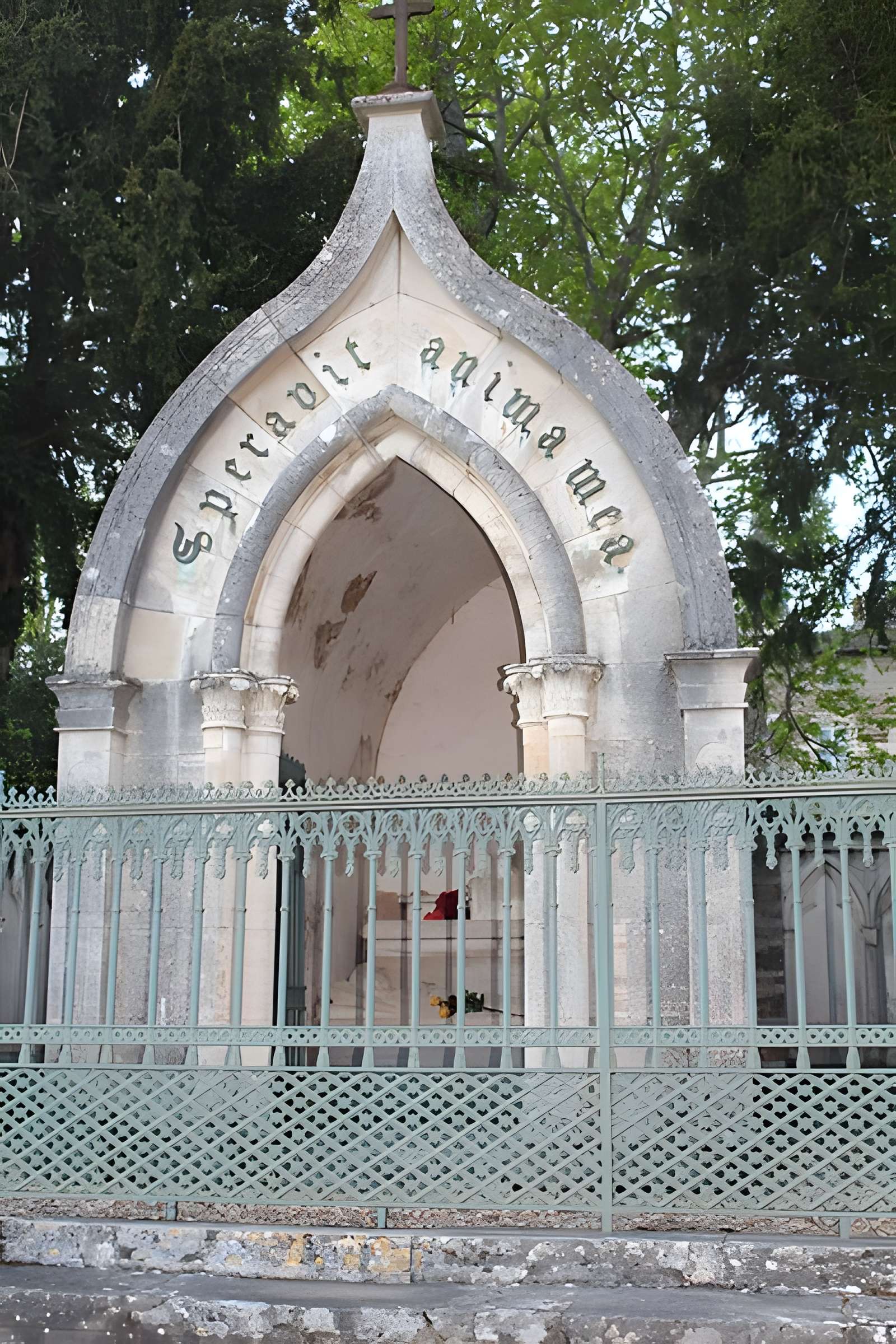 Église Saint-Donat de Saint-Point et tombeau de Lamartine