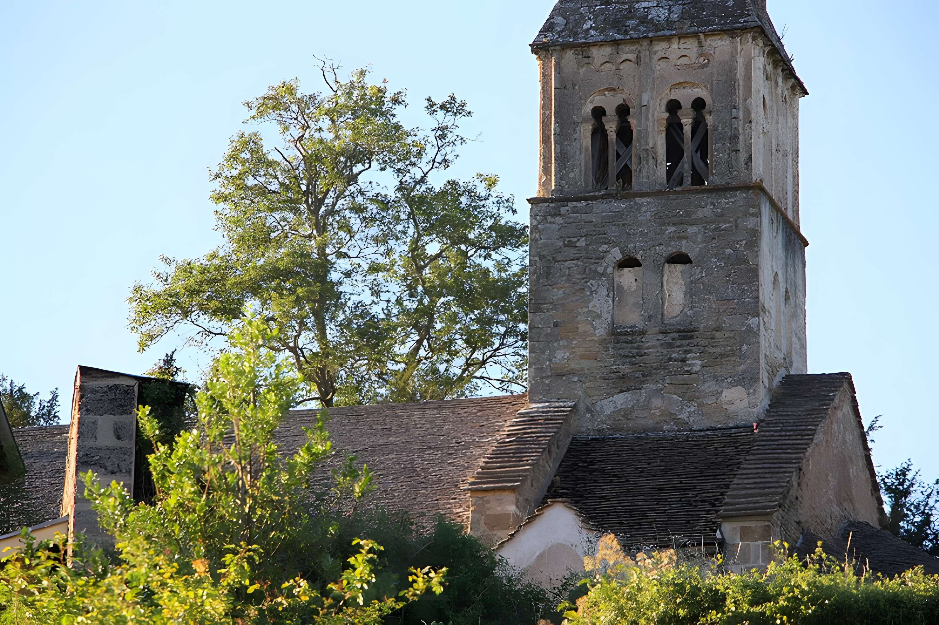 Église Saint-Donat de Saint-Point et tombeau de Lamartine