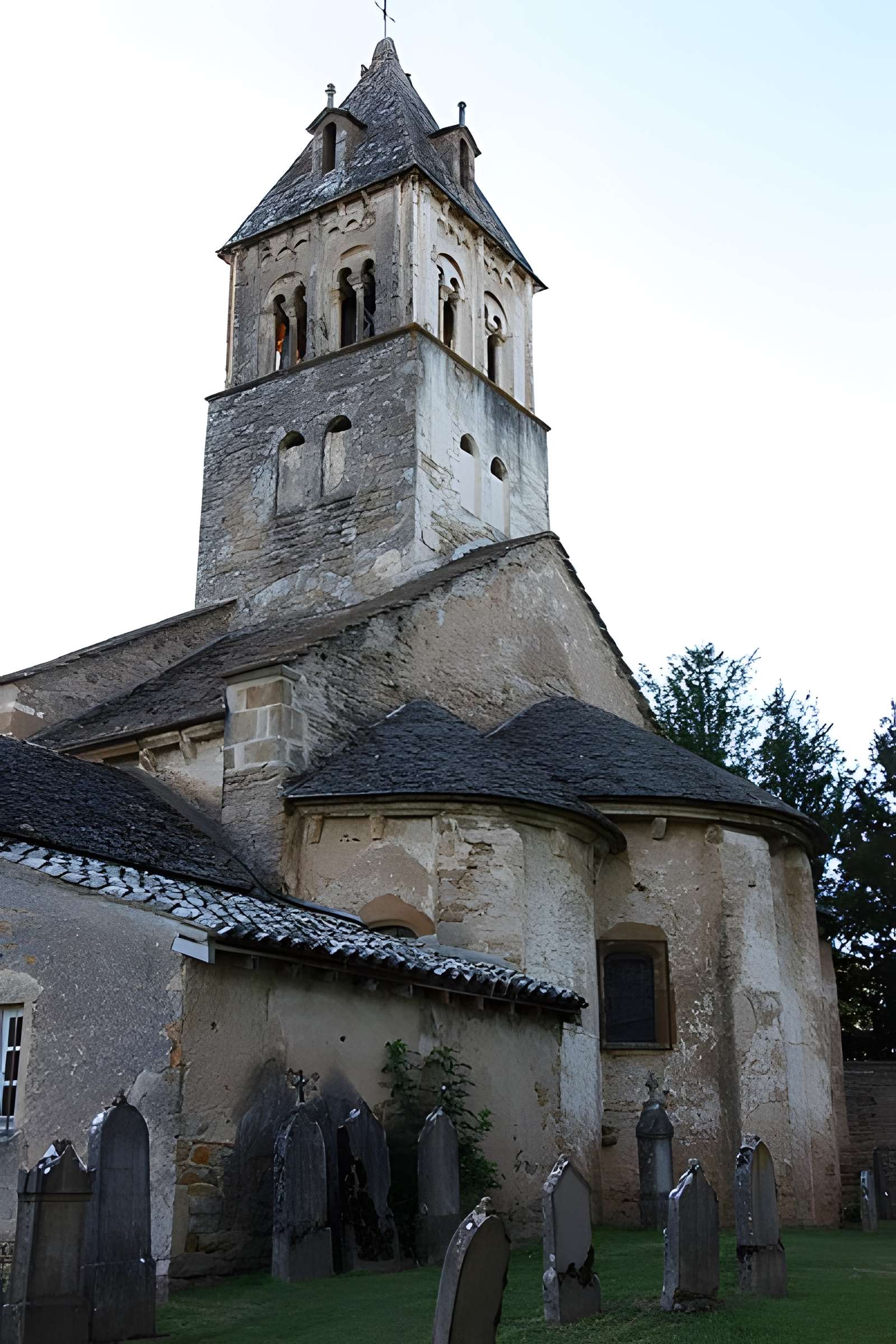 Église Saint-Donat de Saint-Point et tombeau de Lamartine