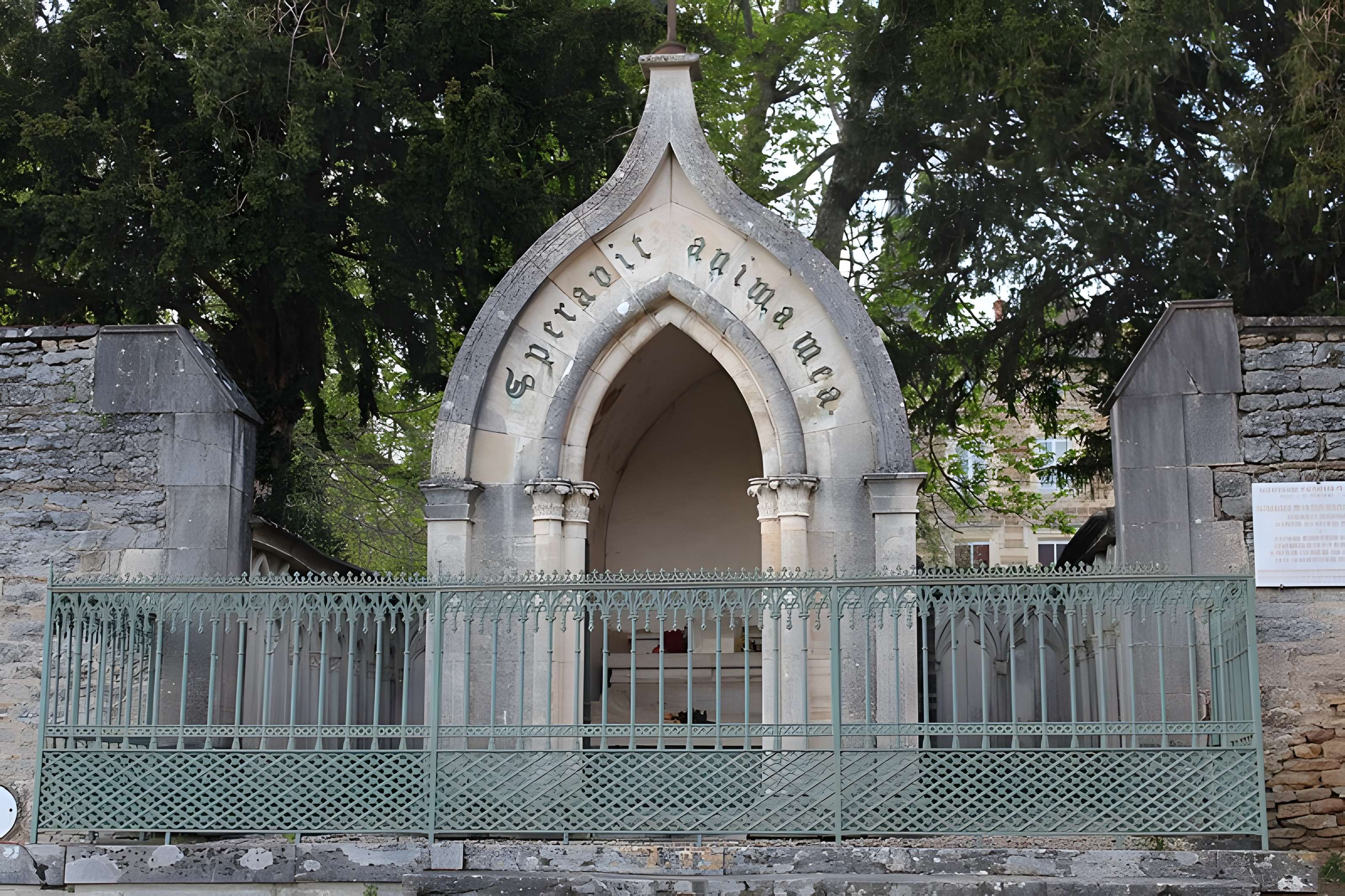 Église Saint-Donat de Saint-Point et tombeau de Lamartine