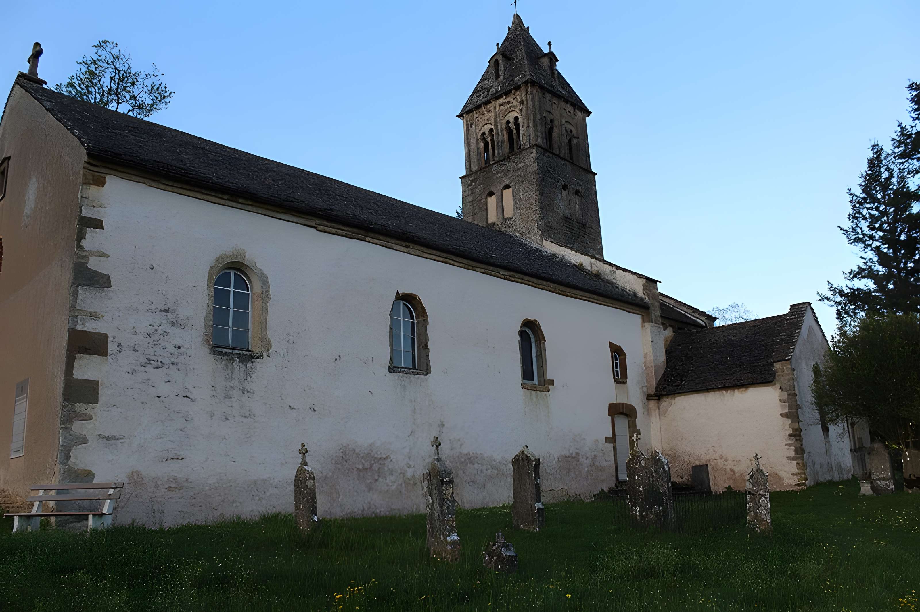 Église Saint-Donat de Saint-Point et tombeau de Lamartine