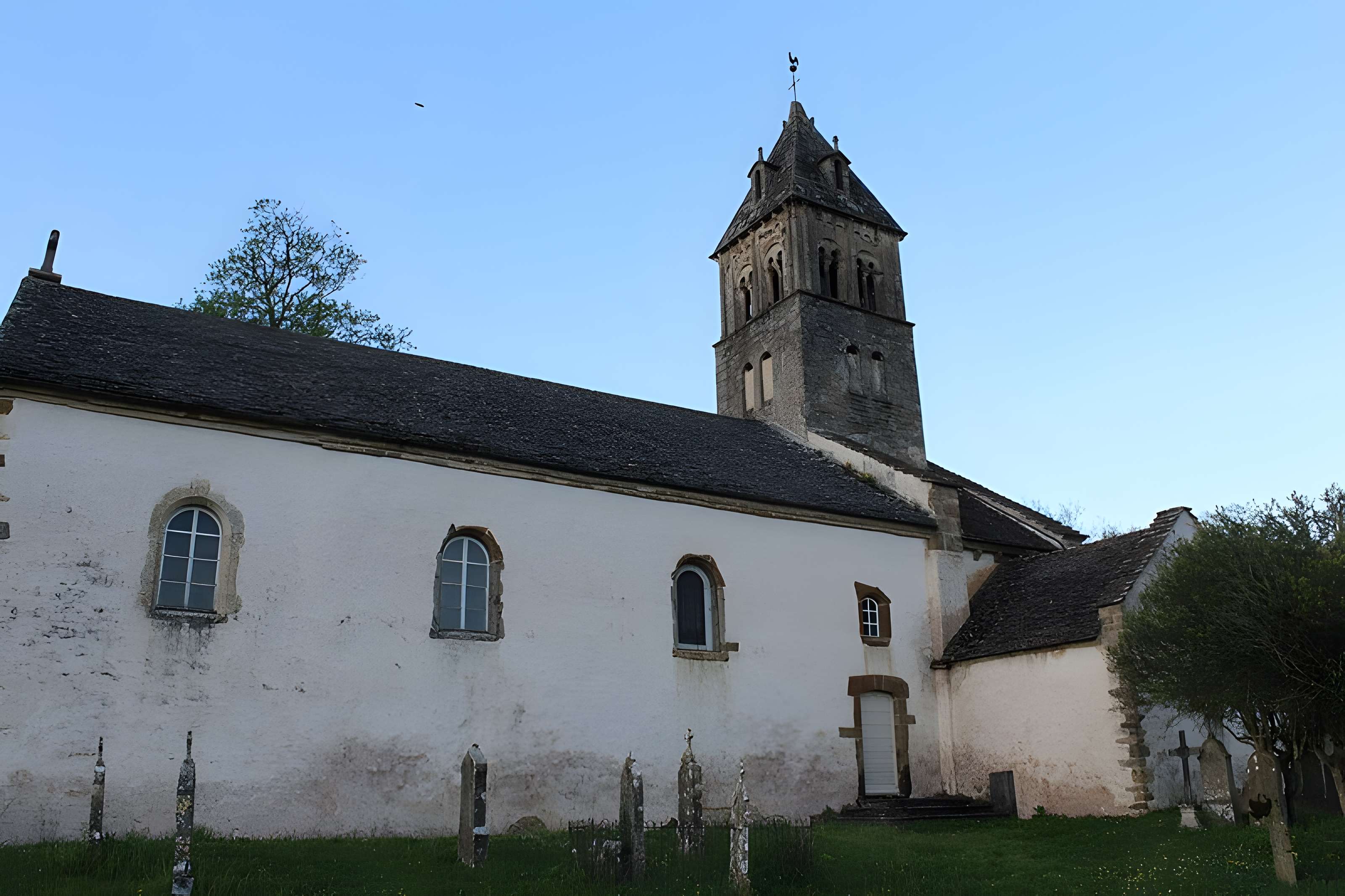 Église Saint-Donat de Saint-Point et tombeau de Lamartine