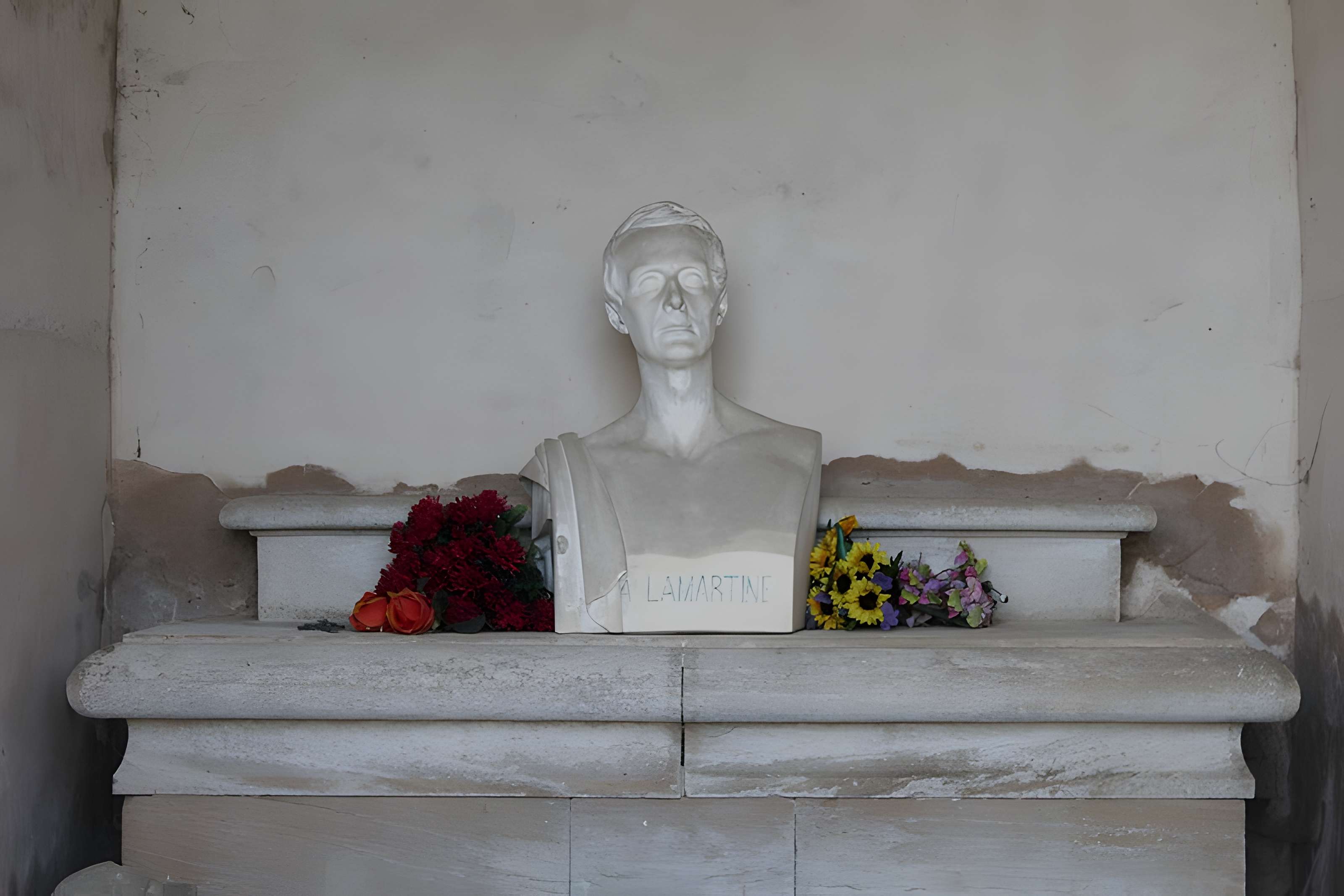 Église Saint-Donat de Saint-Point et tombeau de Lamartine
