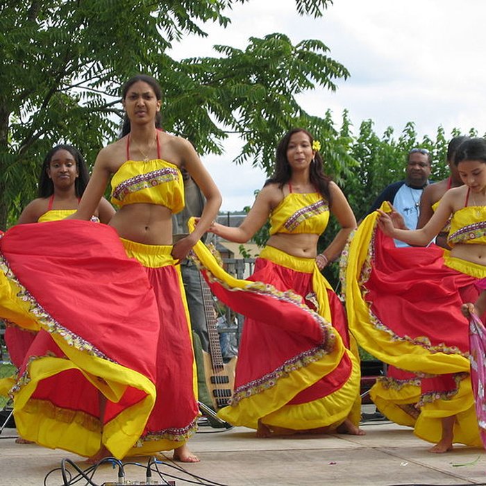 Photo de Église de la Sainte-Trinité de Pinterville