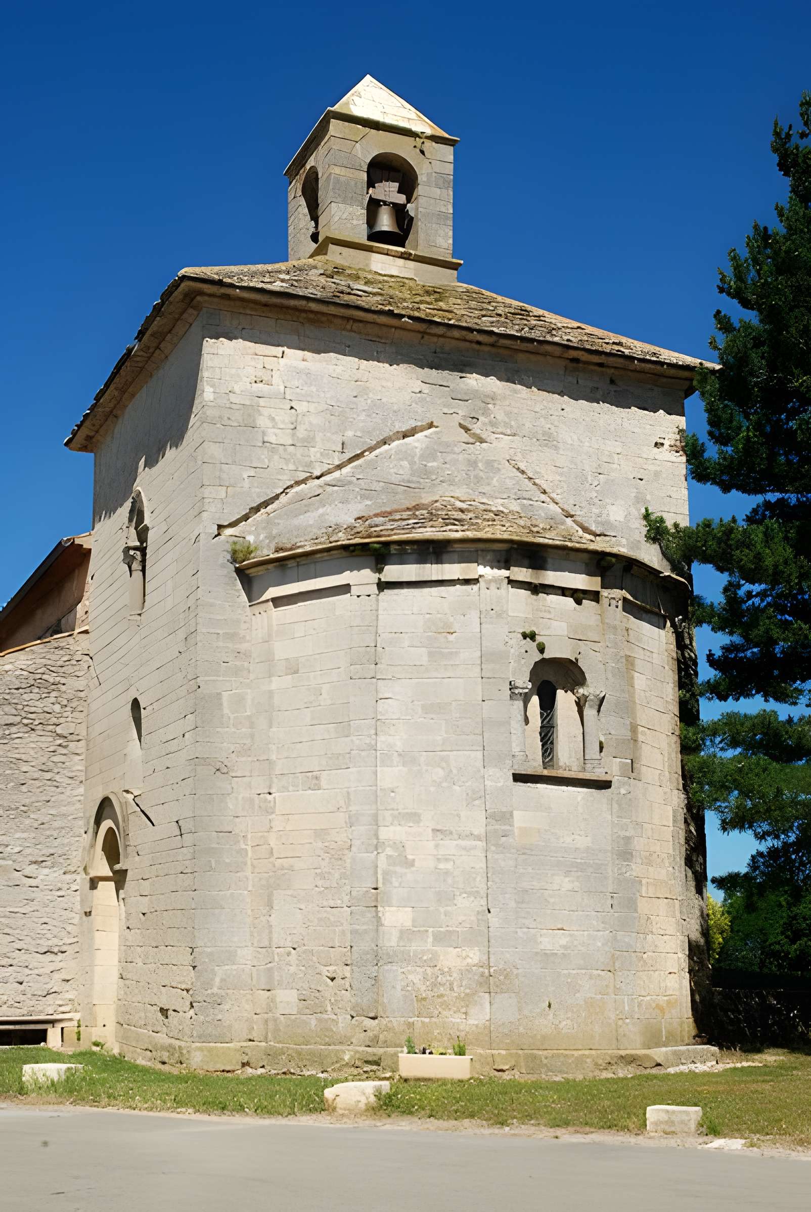 Église de la Sainte-Trinité de Saint-Trinit