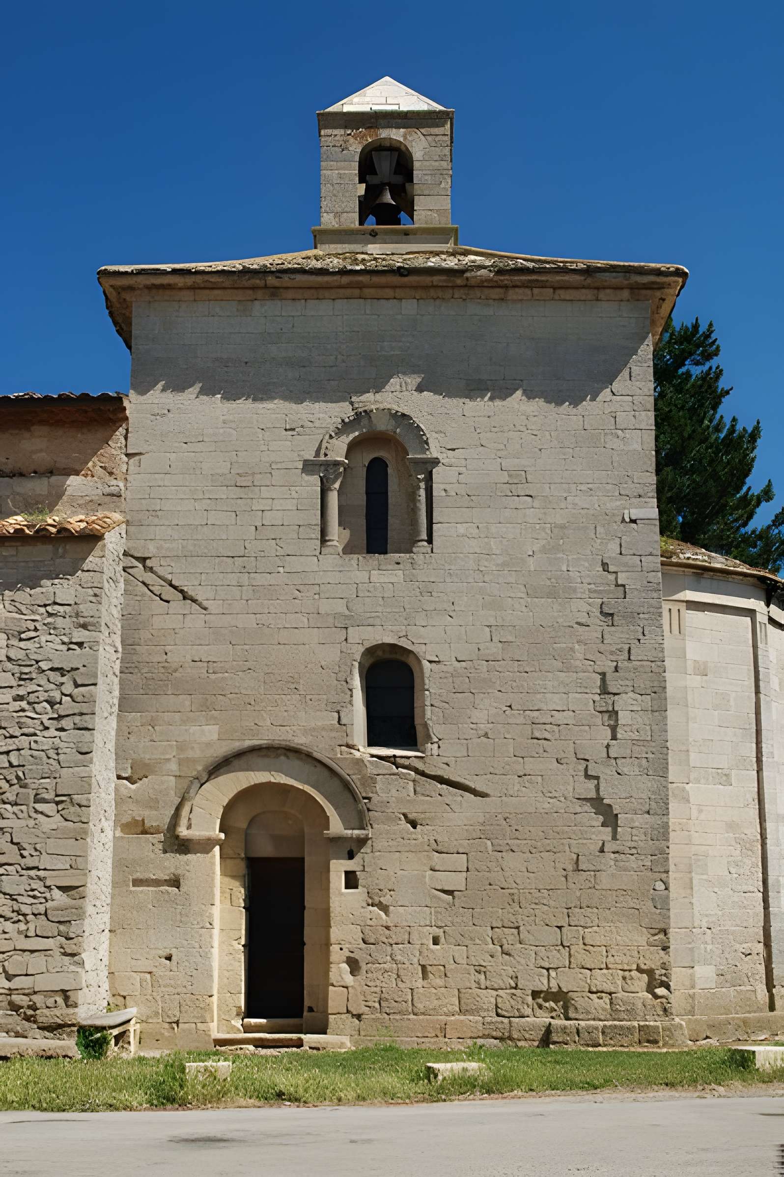 Église de la Sainte-Trinité de Saint-Trinit
