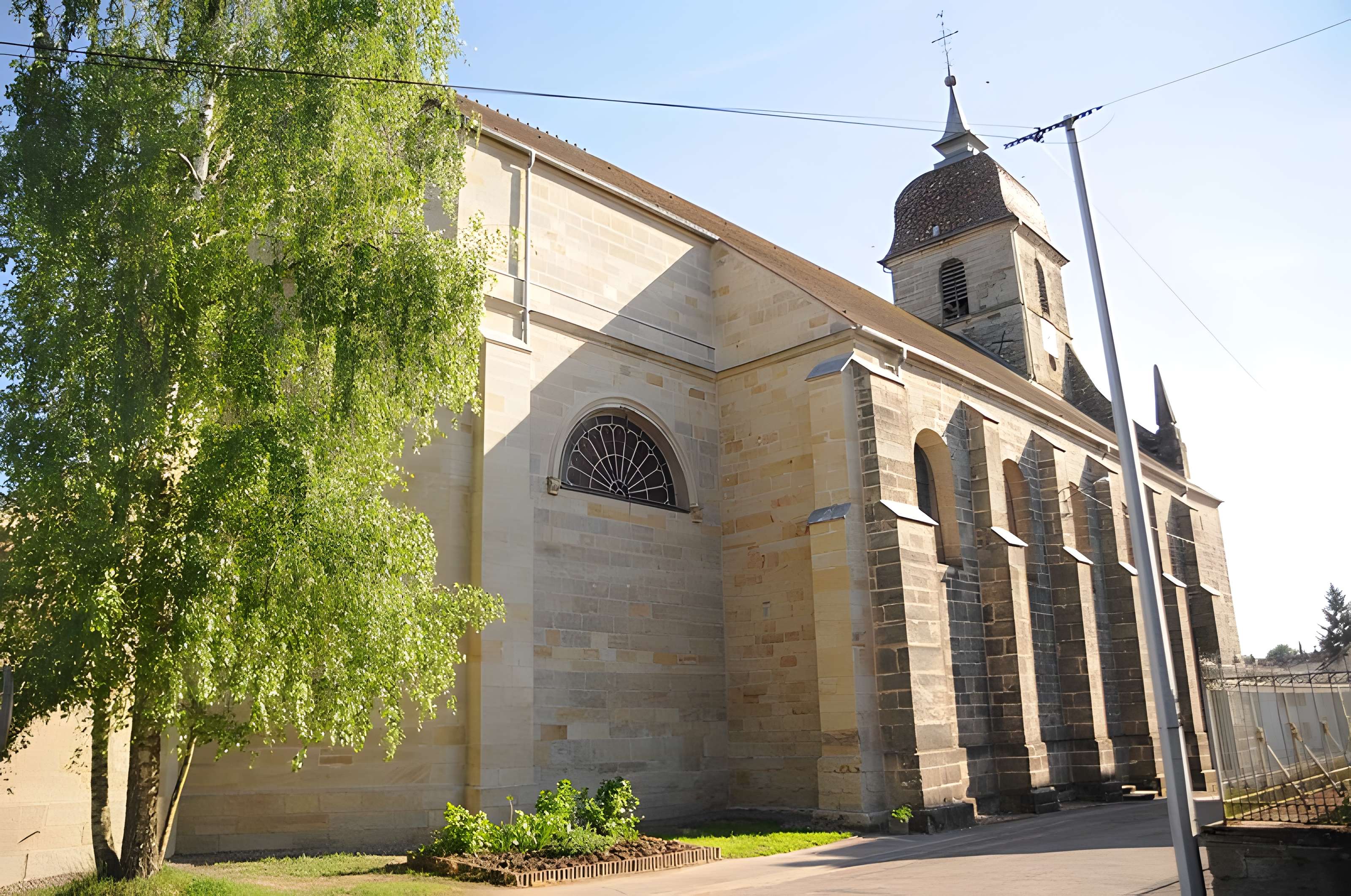 Église de l'Assomption de Cemboing