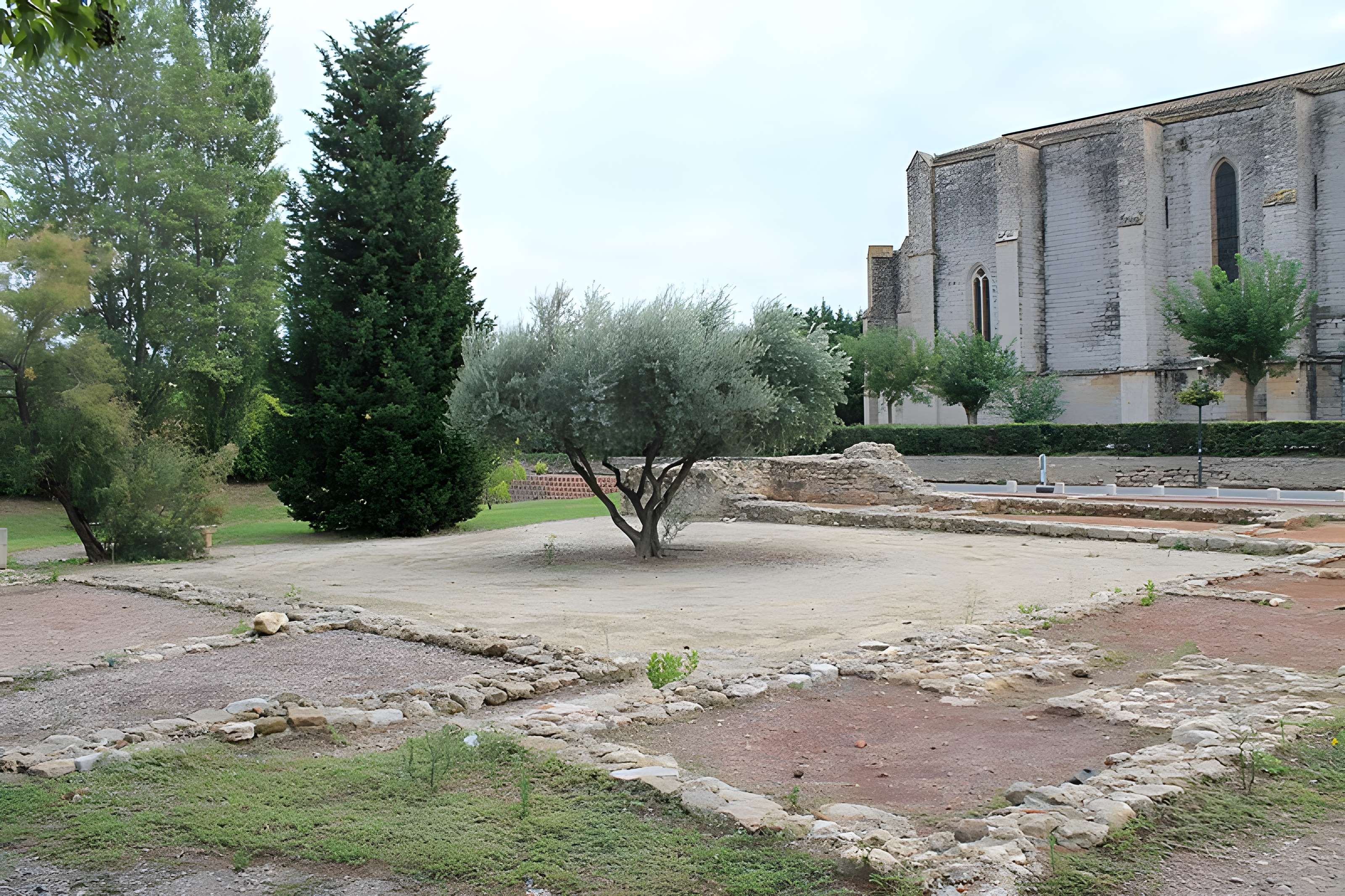 Église Sainte-Cécile de Loupian
