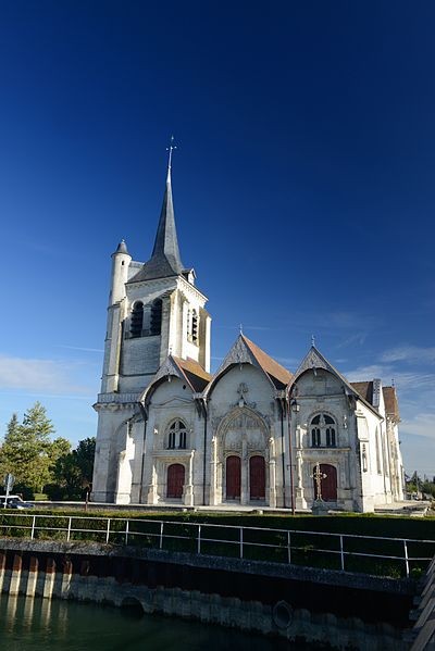 Photo de Église de l'Assomption-de-la-Vierge de Pont-Sainte-Marie
