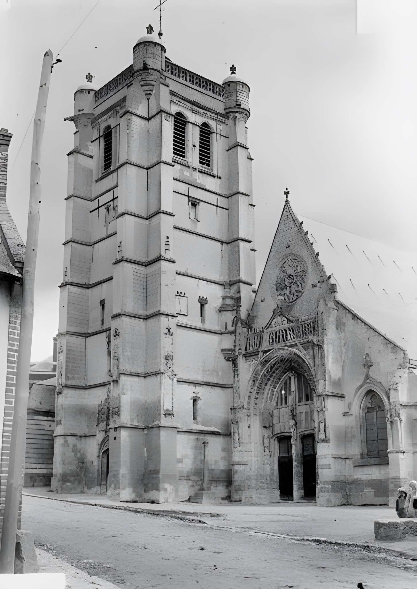 Église de l'Exaltation-de-la-Sainte-Croix de Caix
