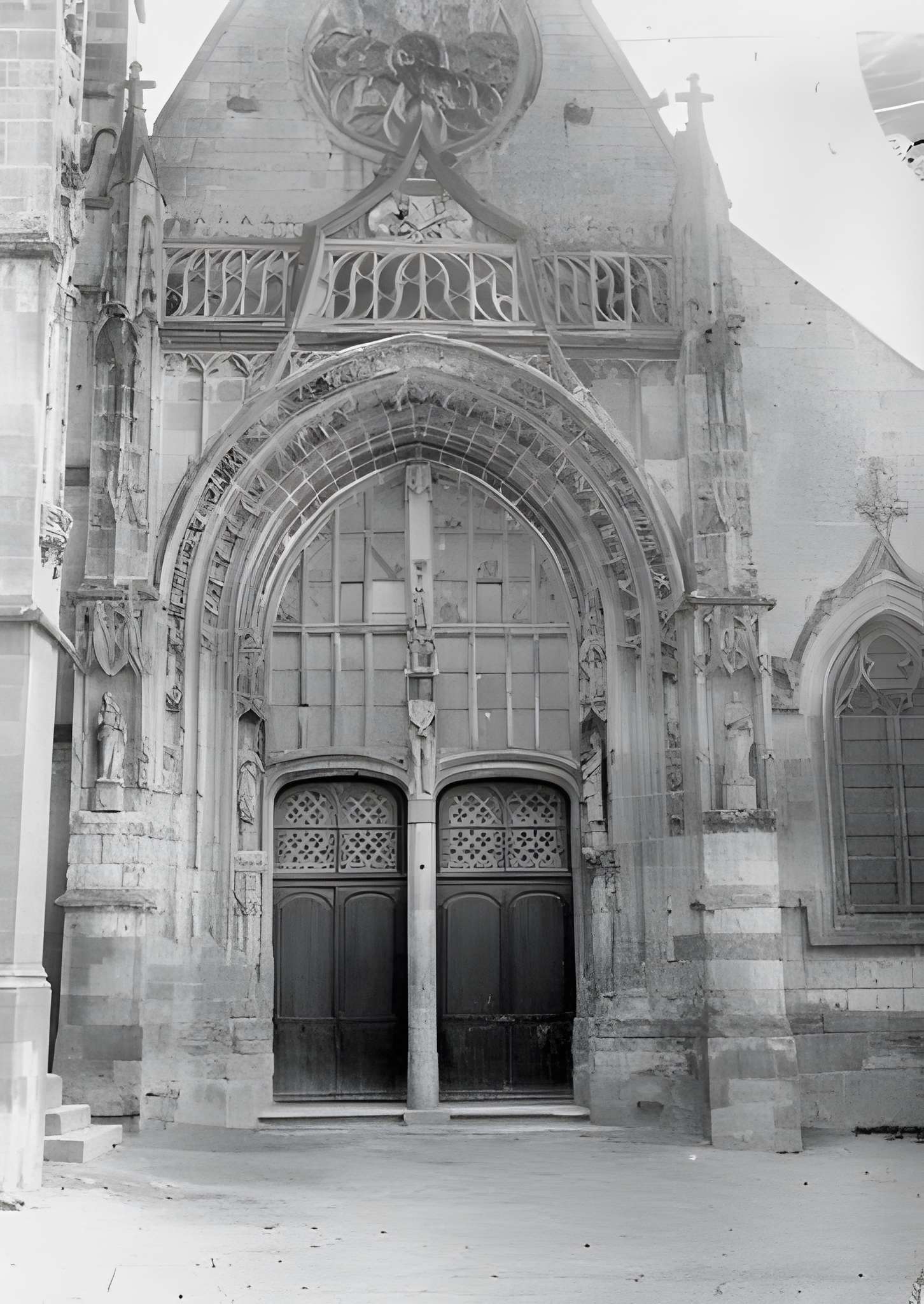 Église de l'Exaltation-de-la-Sainte-Croix de Caix