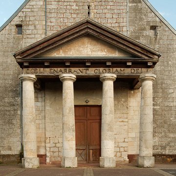 Église de lExaltation-de-la-Sainte-Croix de Chèvremont