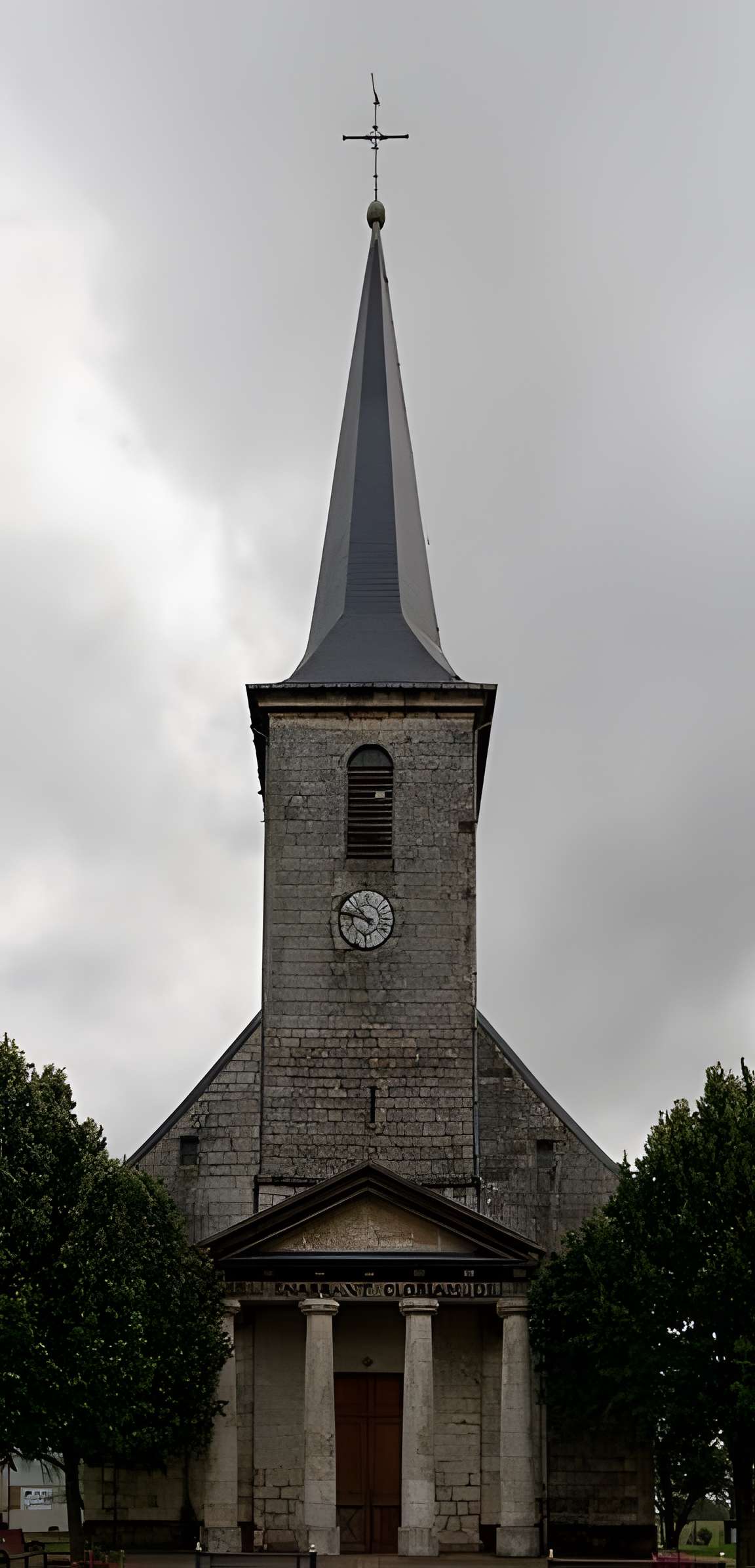Église de l'Exaltation-de-la-Sainte-Croix de Chèvremont 