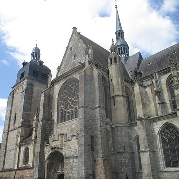 Photo de Église de Nogent-le-Roi