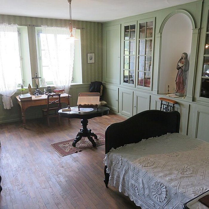 Photo de Église de Remoray et Presbytère