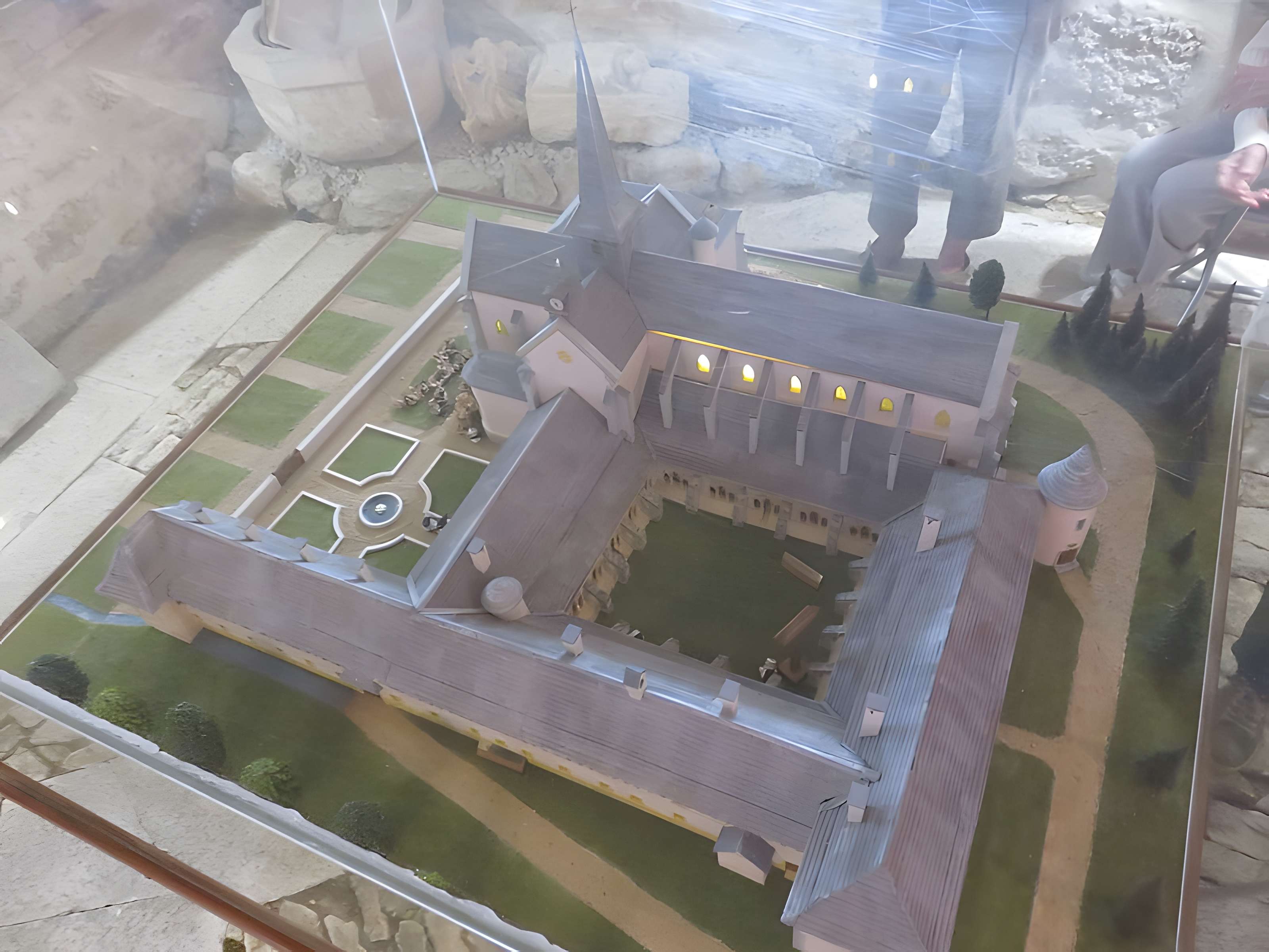 Église de Remoray et Presbytère