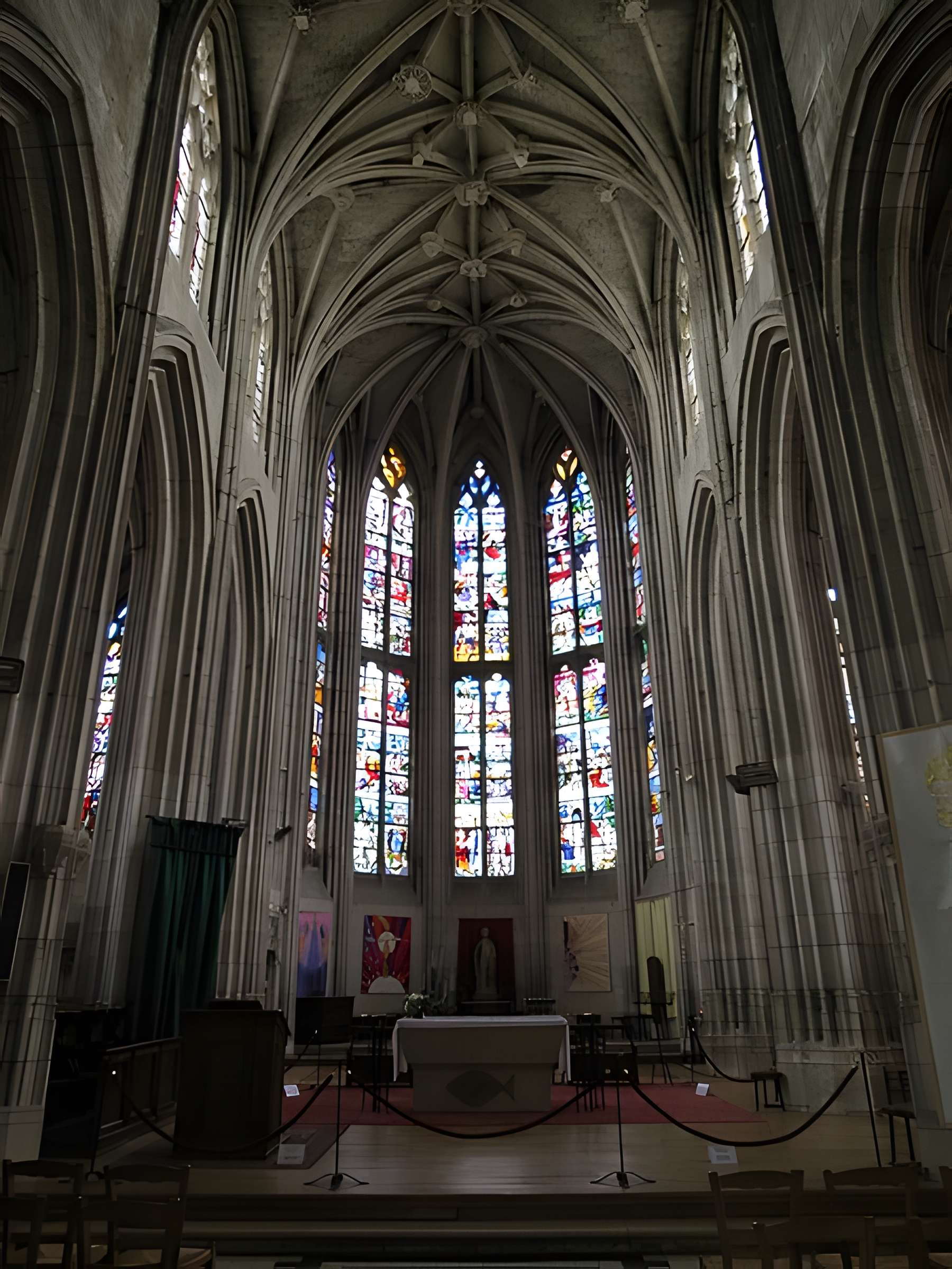 Église Sainte-Foy de Conches-en-Ouche