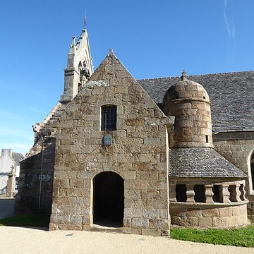 Eglise Sainte-Anne à Trégastel