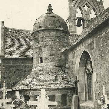 Eglise Sainte-Anne à Trégastel