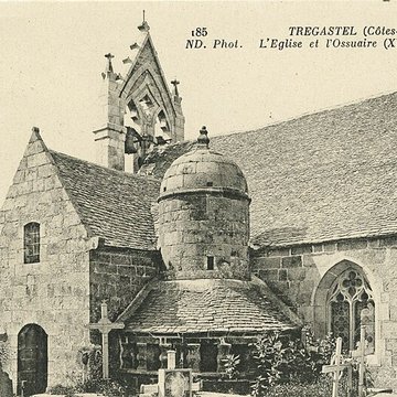 Eglise Sainte-Anne à Trégastel