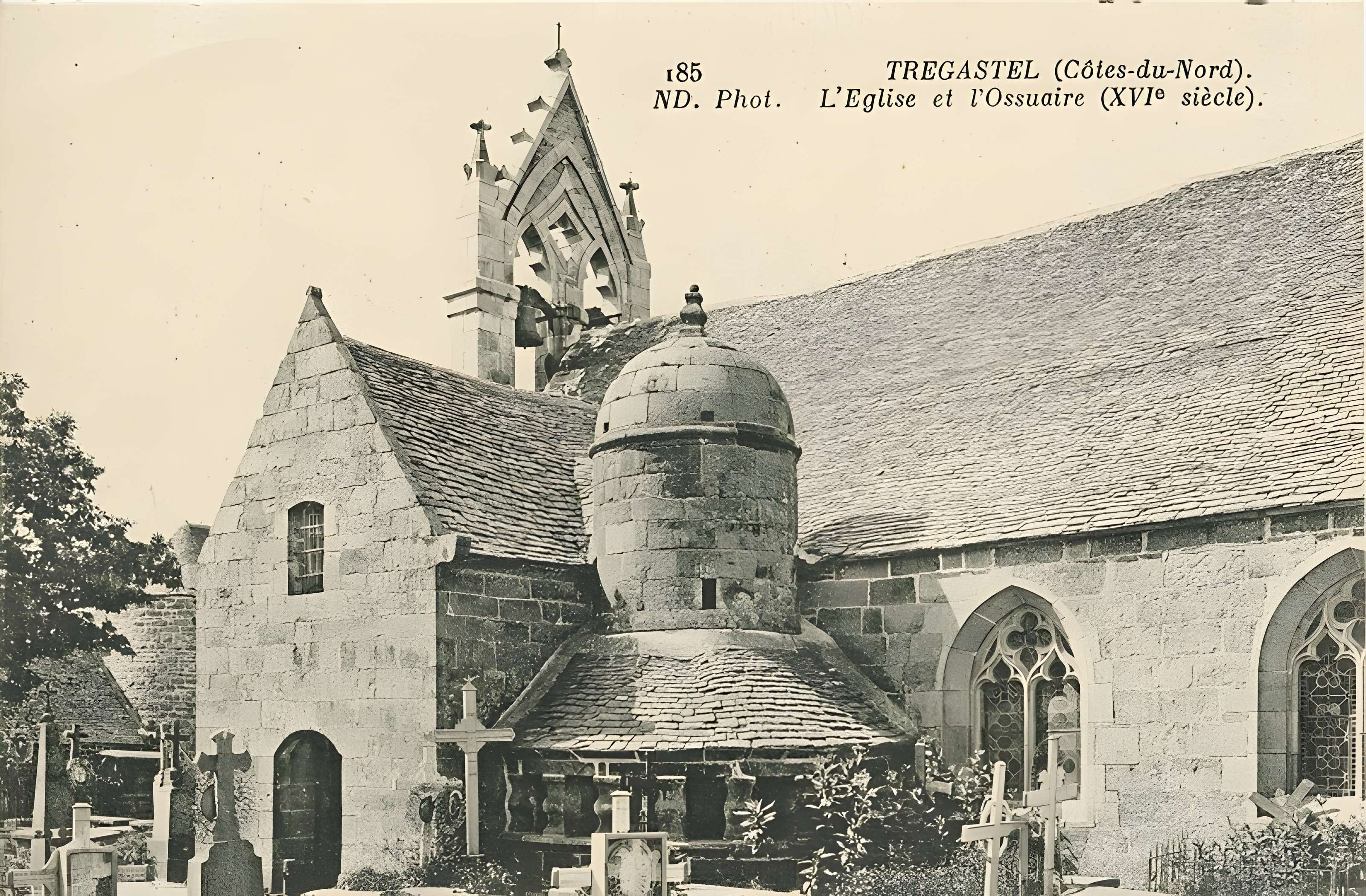 Eglise Sainte-Anne à Trégastel